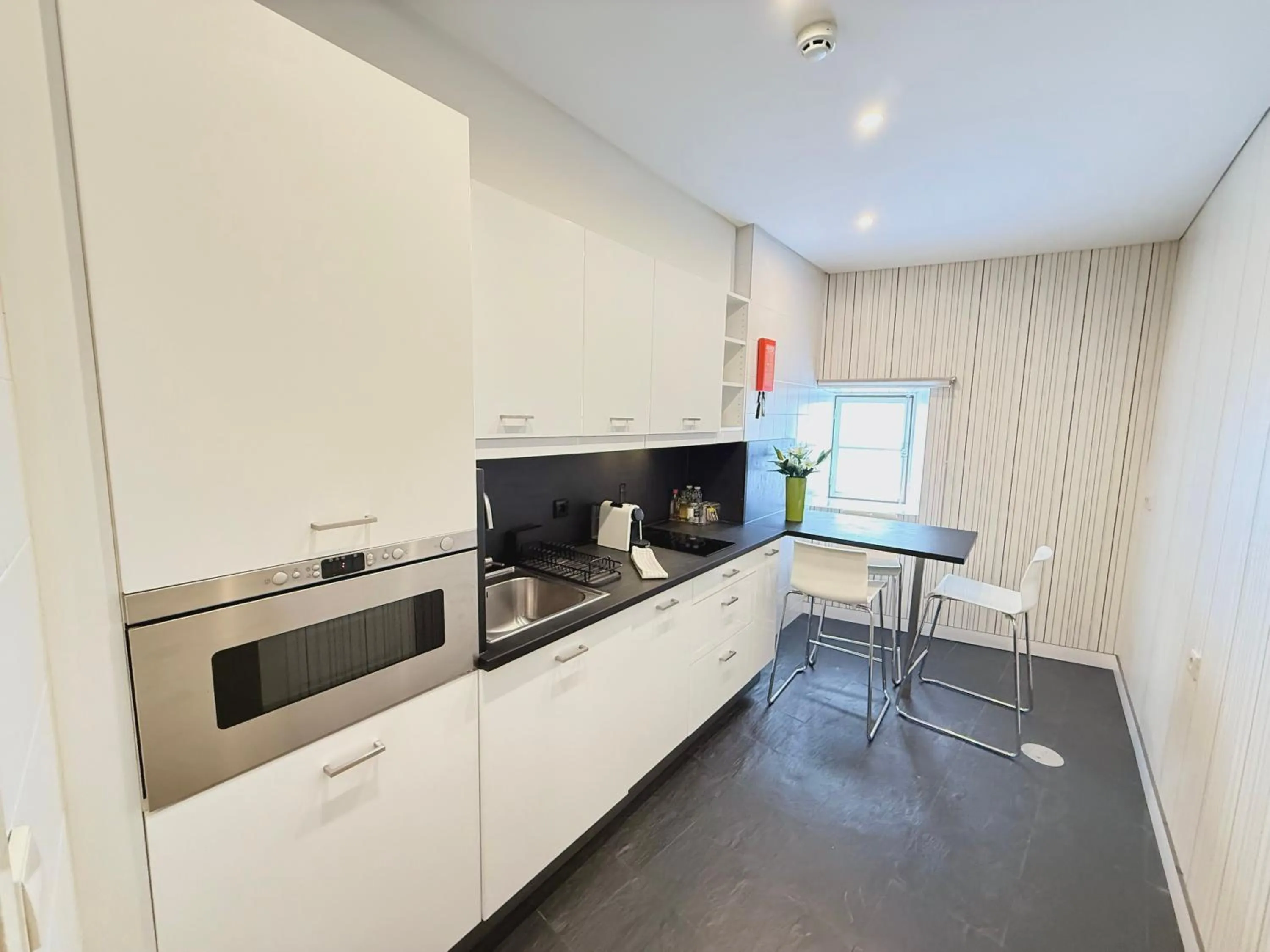 Kitchen or kitchenette in Ribeira Cinema Apartments