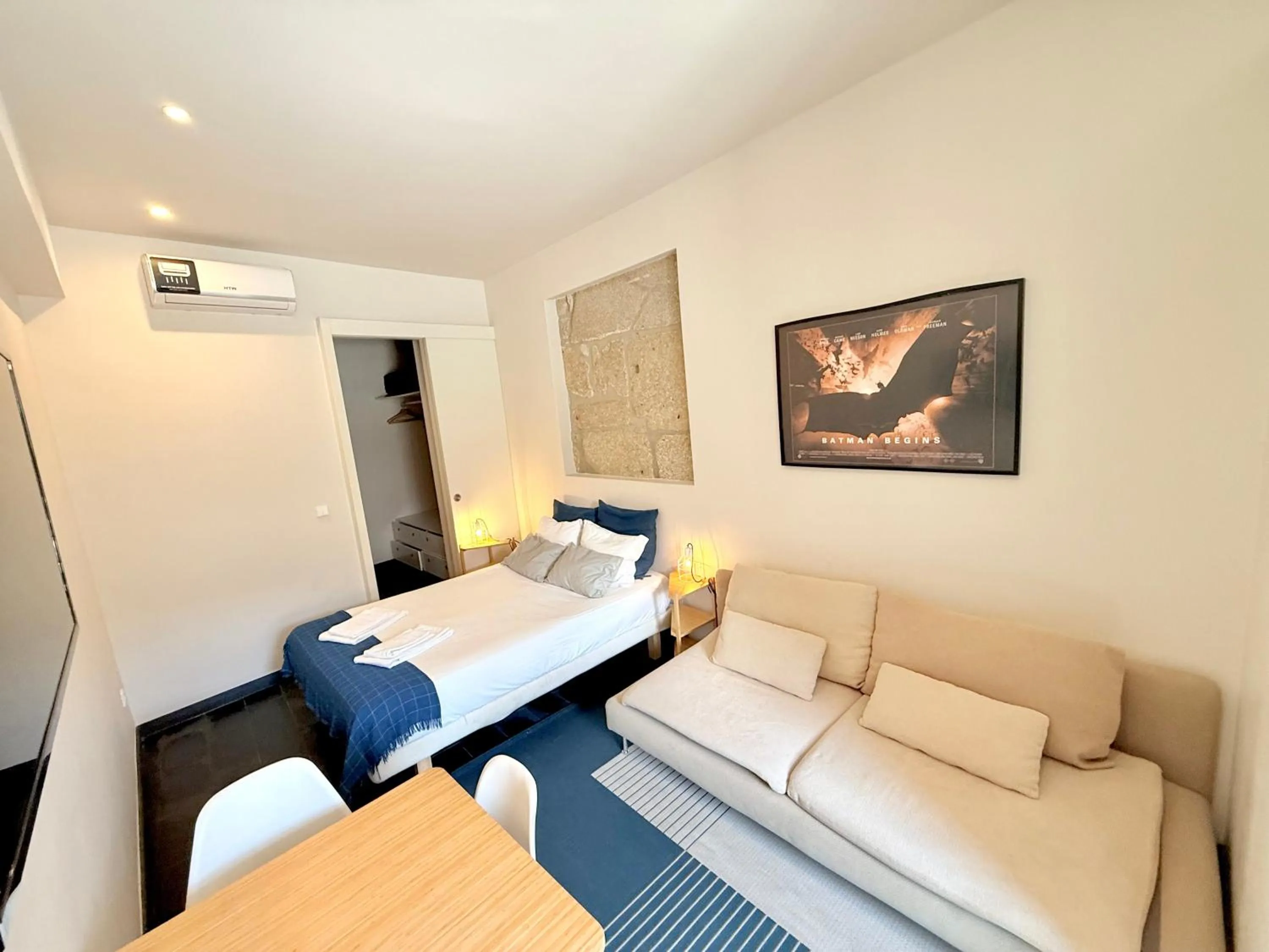 Bed in Ribeira Cinema Apartments