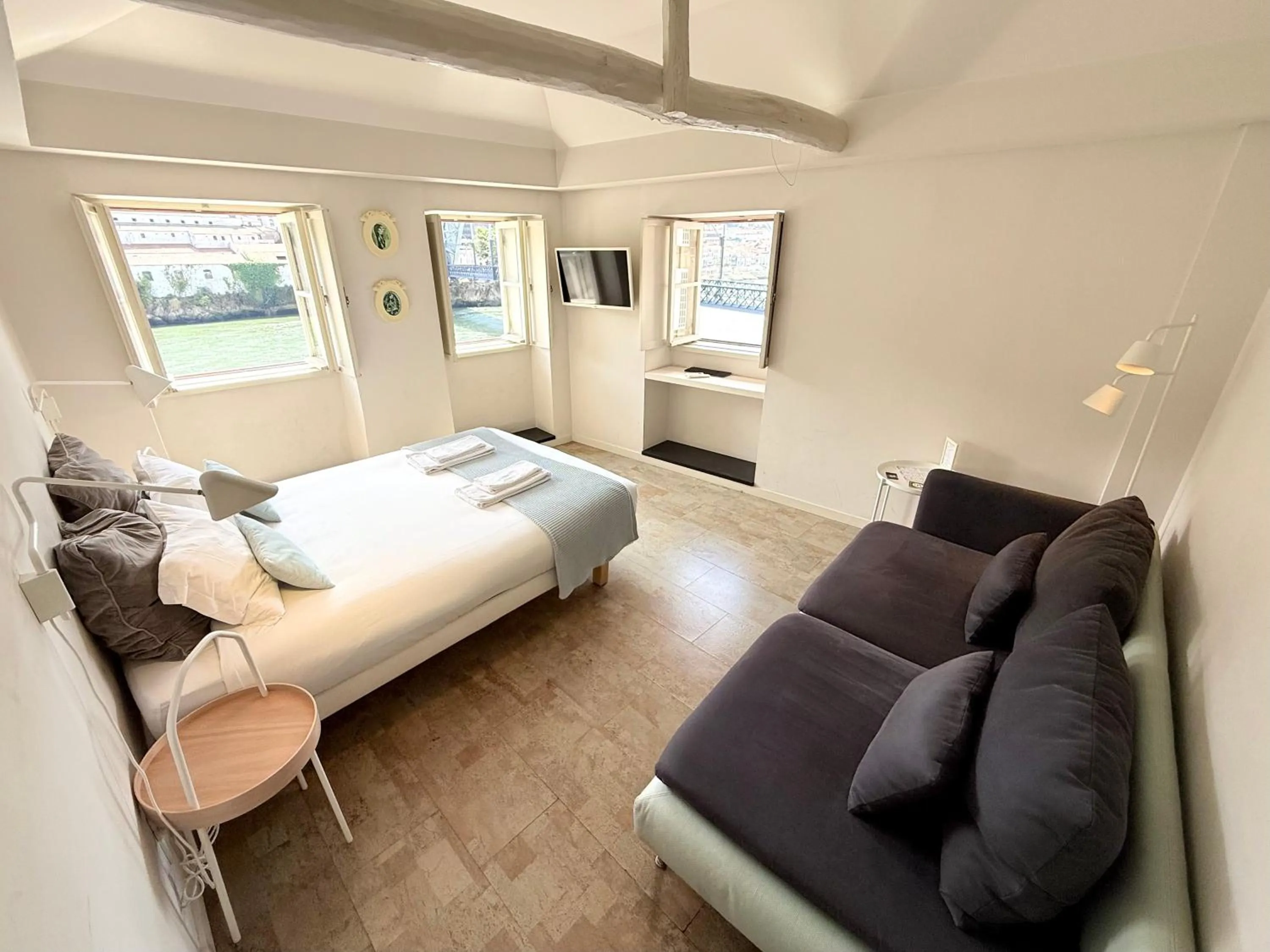 Bed in Ribeira Cinema Apartments