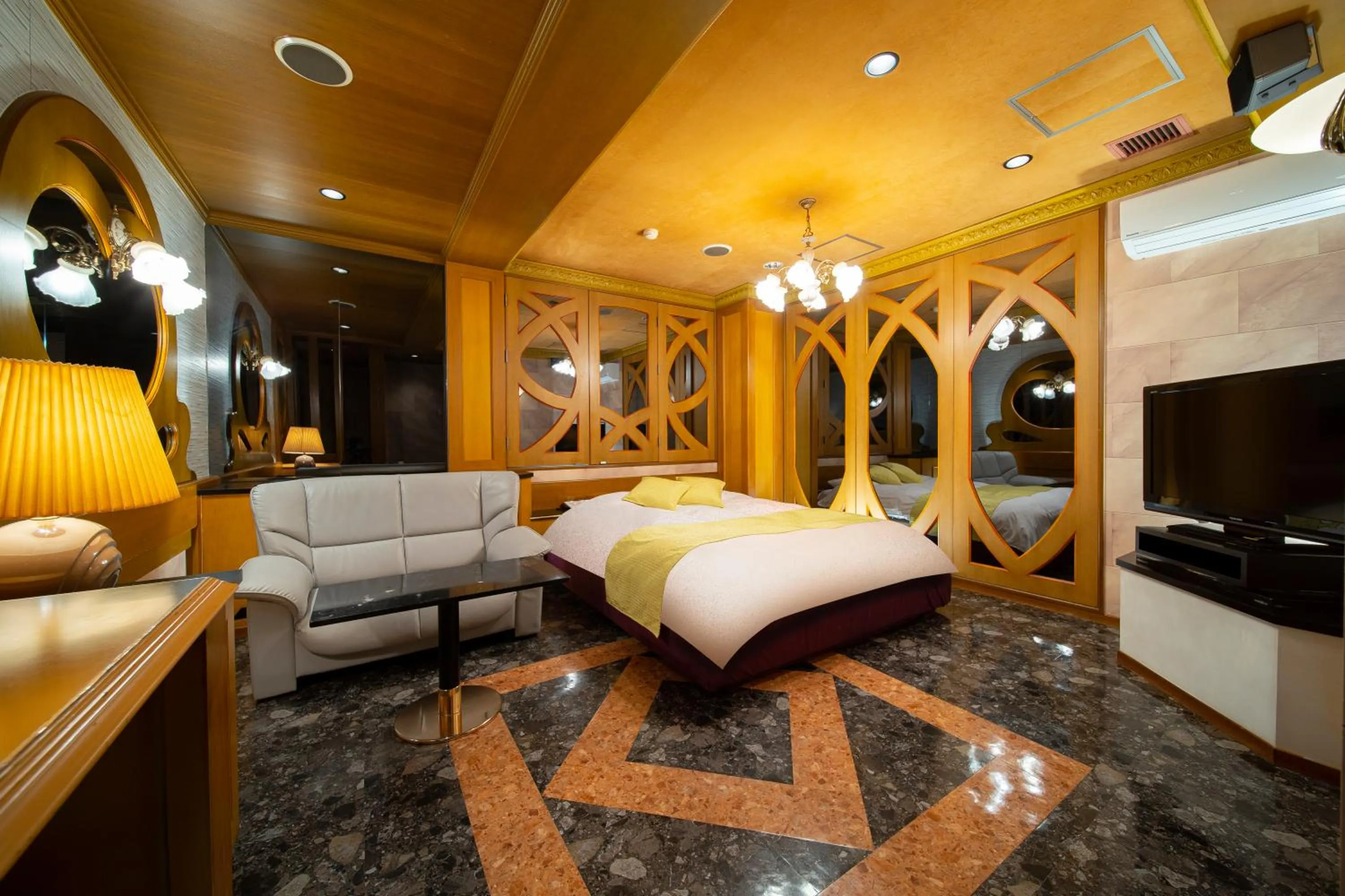 Royal Hotel Uohachi Bettei