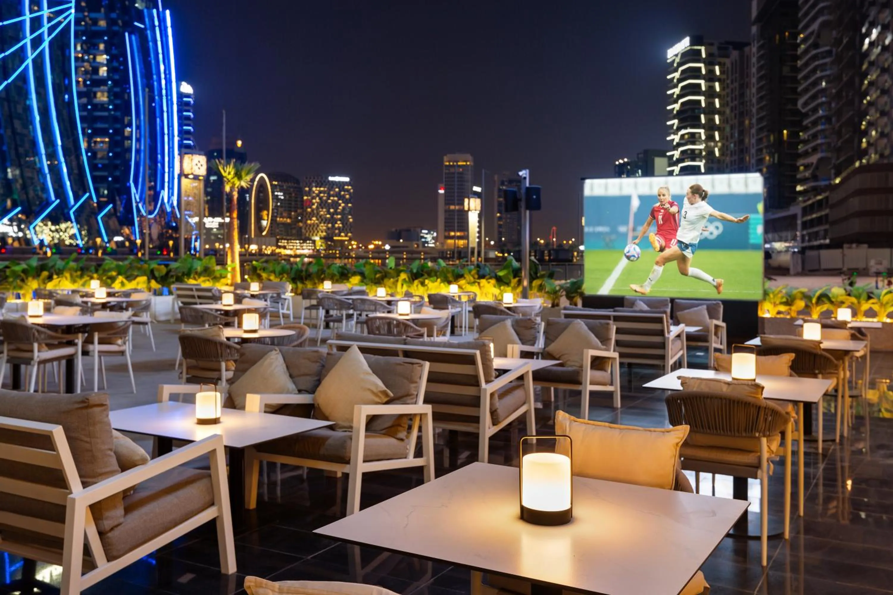 Restaurant/places to eat in Royal Continental Suites Business Bay - Deluxe Apartments