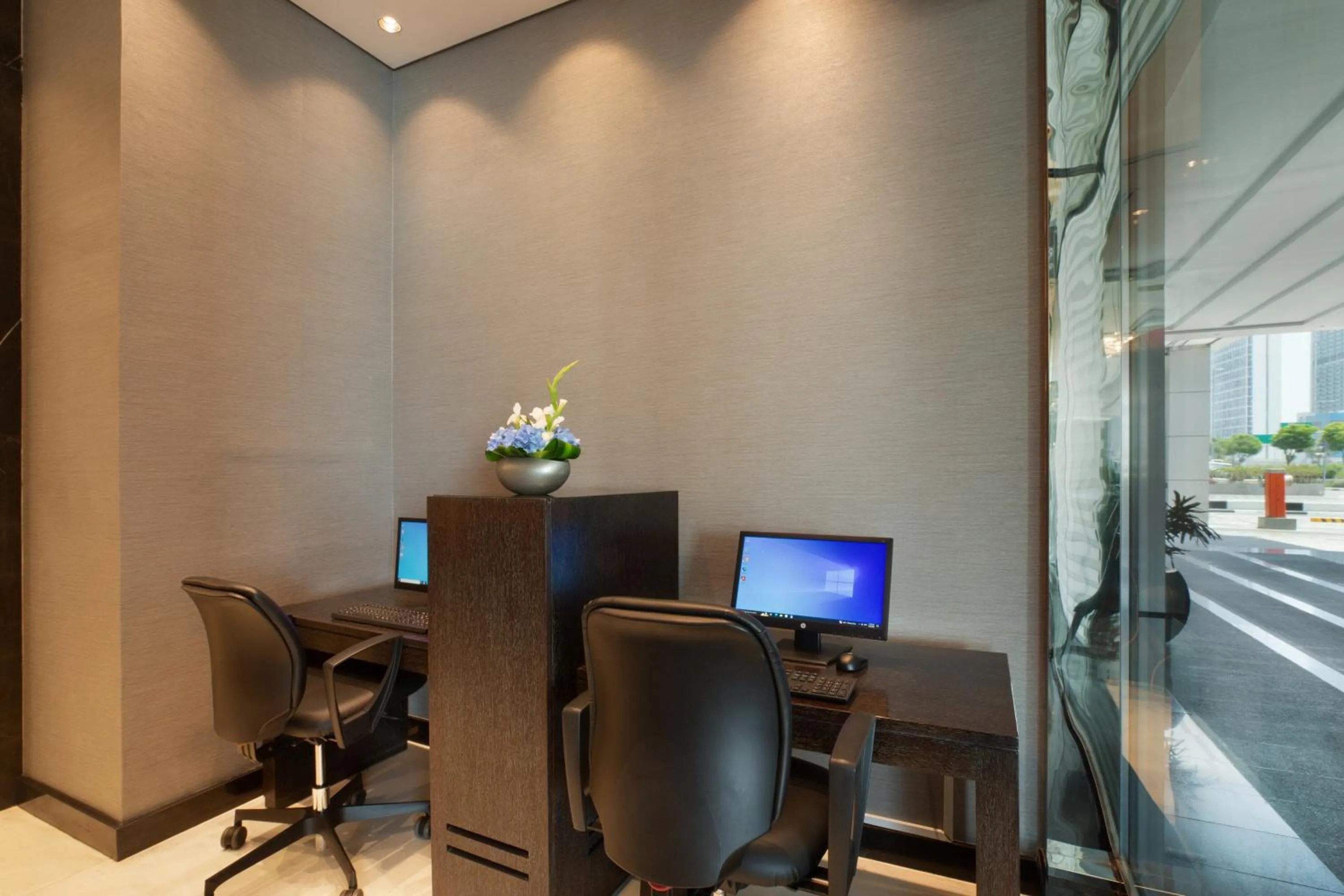 Business facilities in Royal Continental Suites Business Bay - Deluxe Apartments