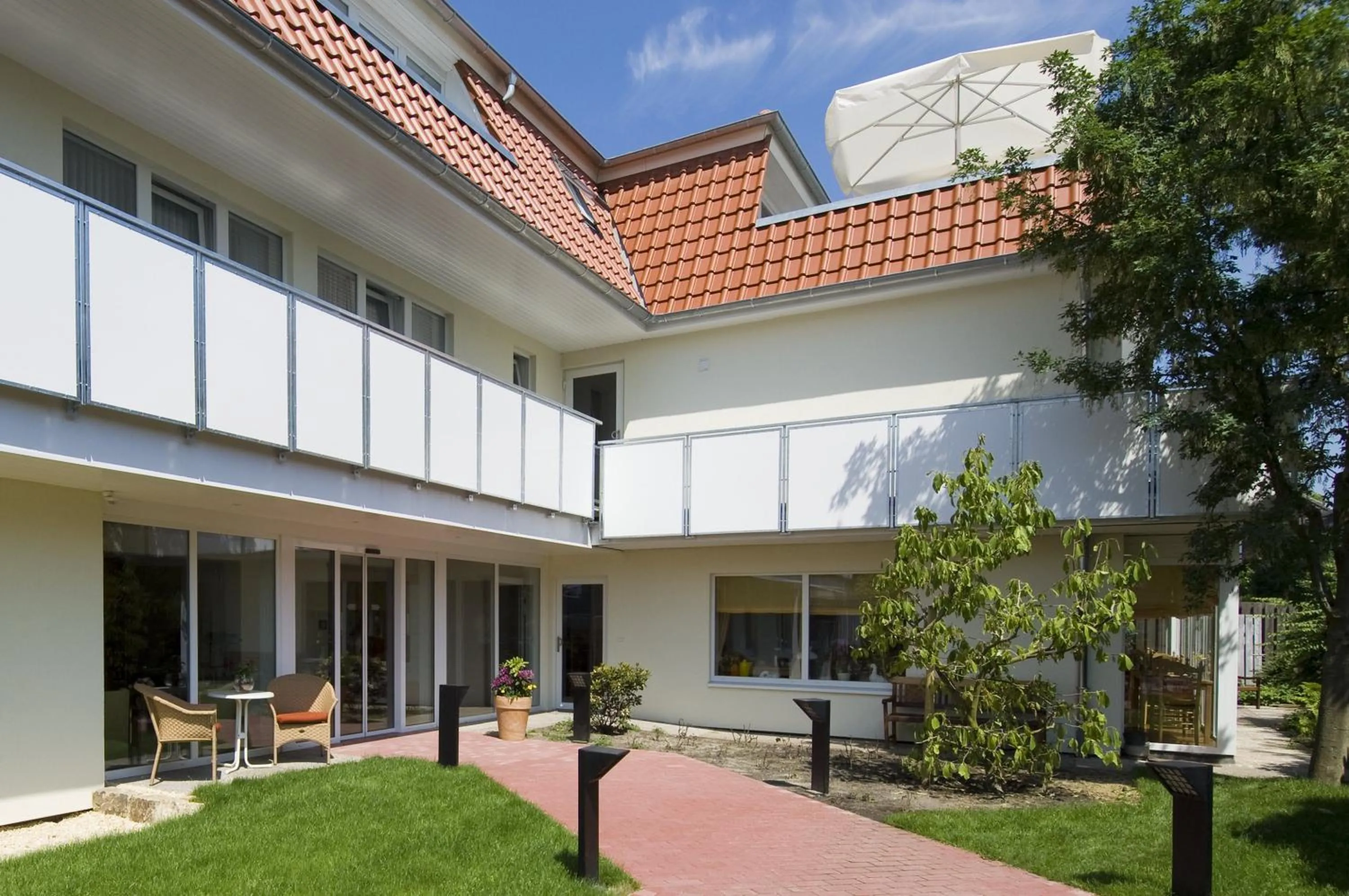 Property building in Hotel Petersen