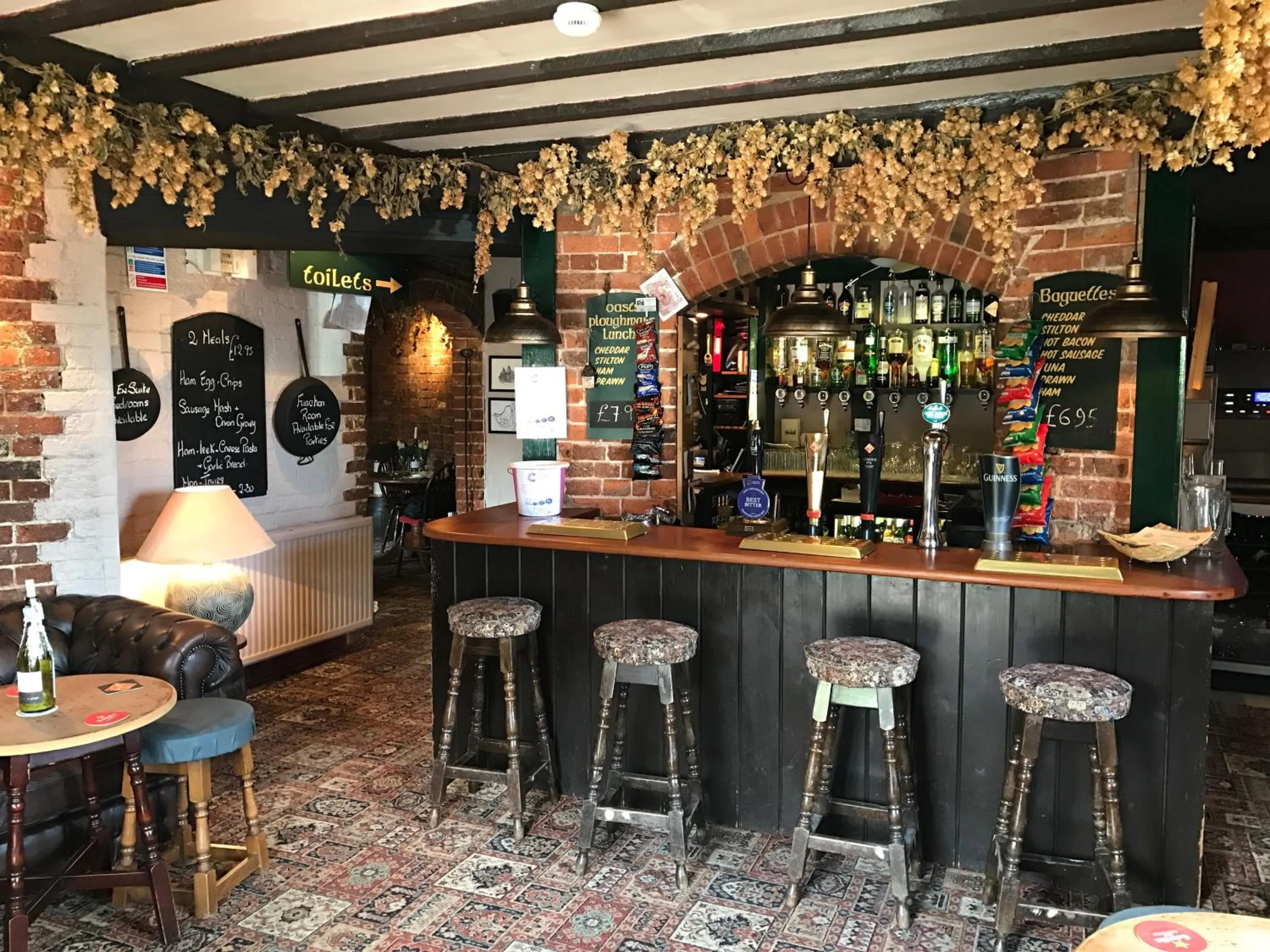 Food and drinks in Playden Oasts Hotel