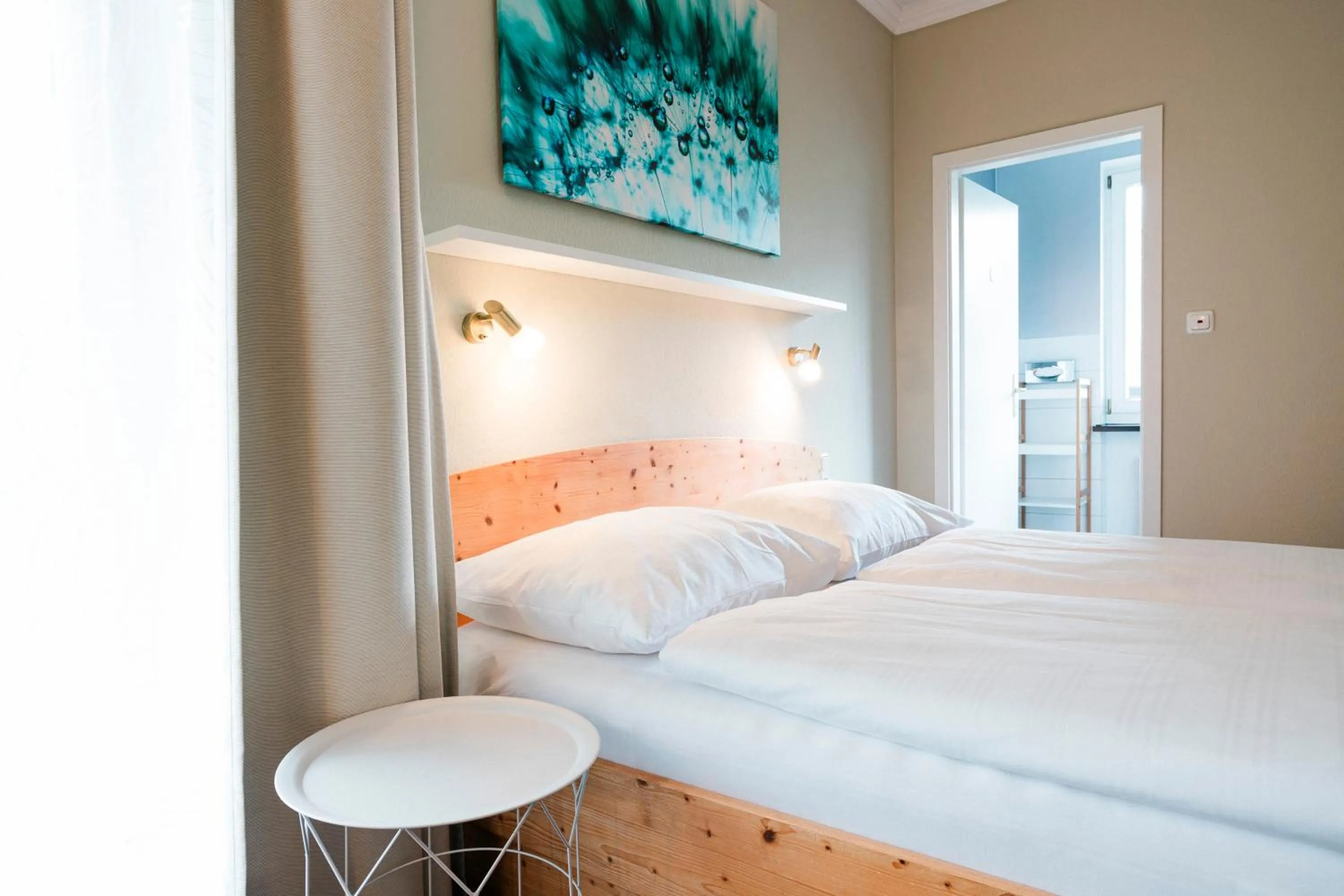 Photo of the whole room, Bed in Hotel Villa Solln - free parking