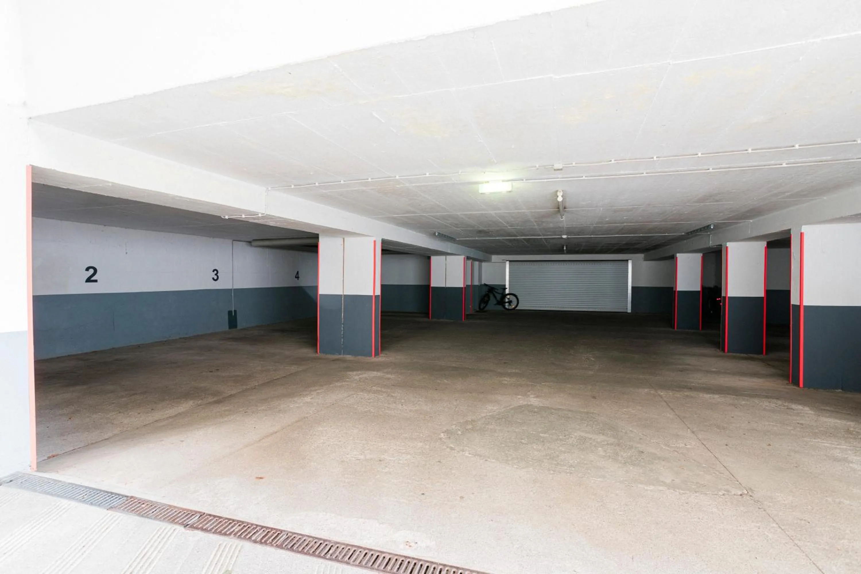 Property building in Hotel Villa Solln - free parking