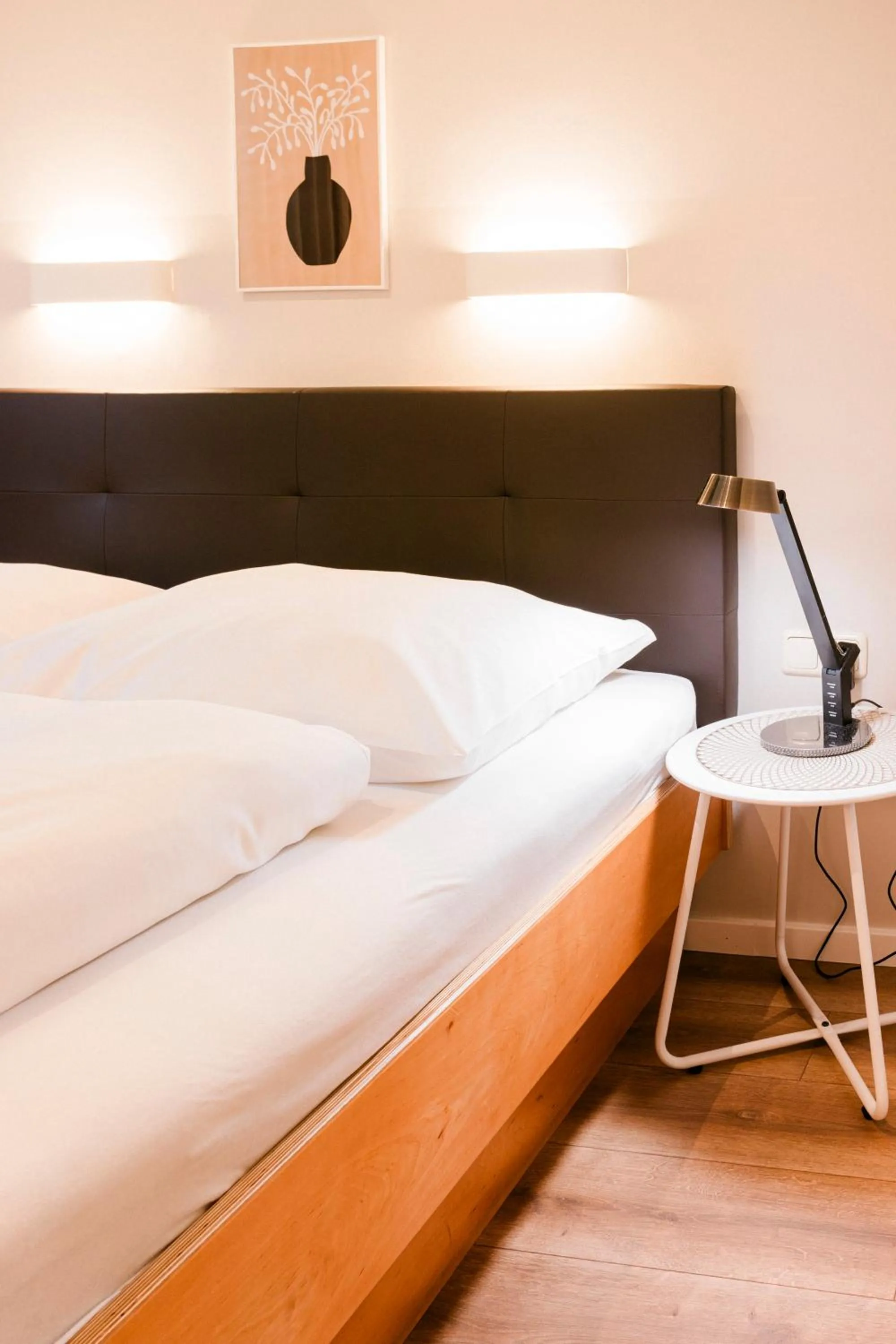 Bed in Hotel Villa Solln - free parking