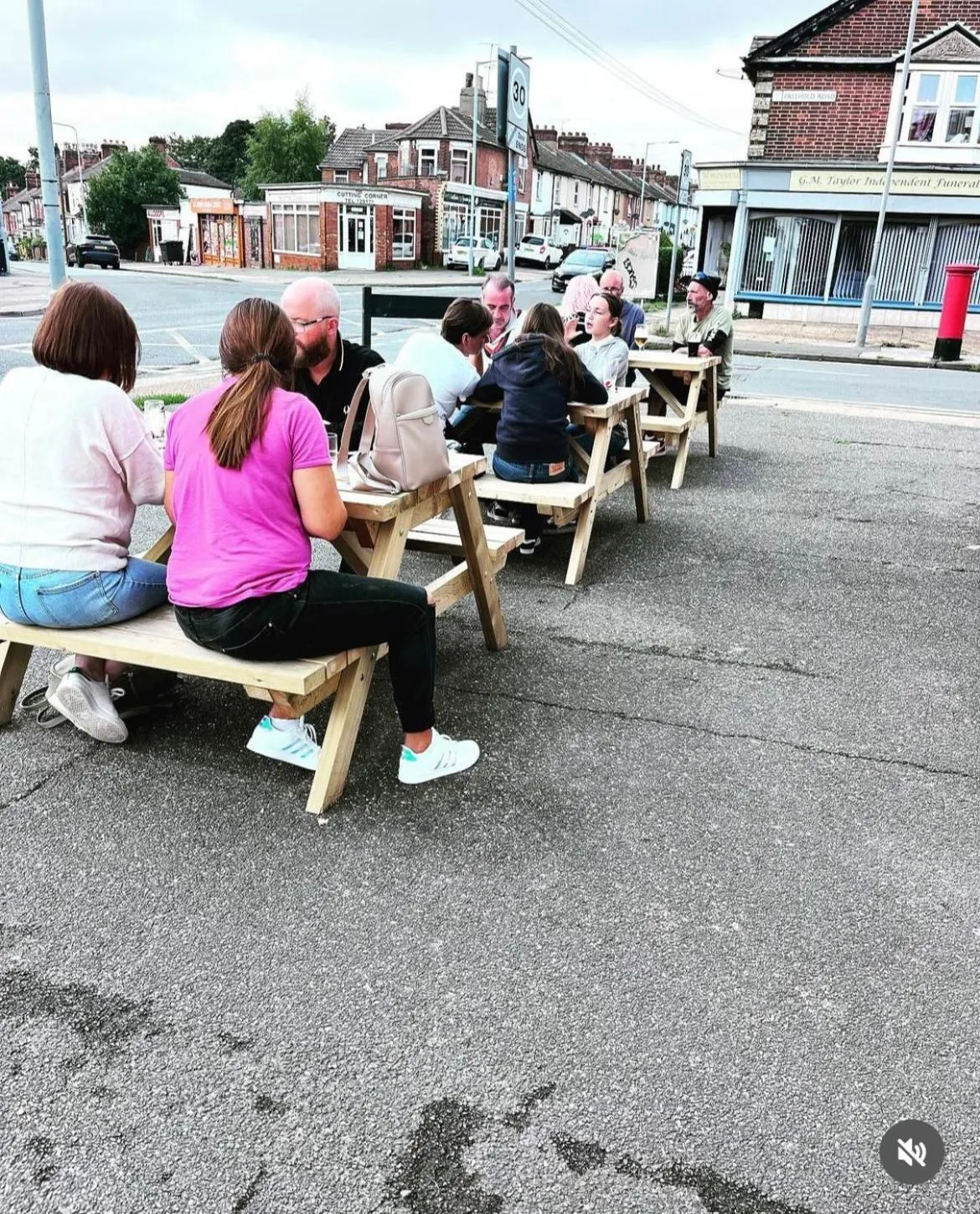 Property building in The Harp Freehouse and Guesthouse