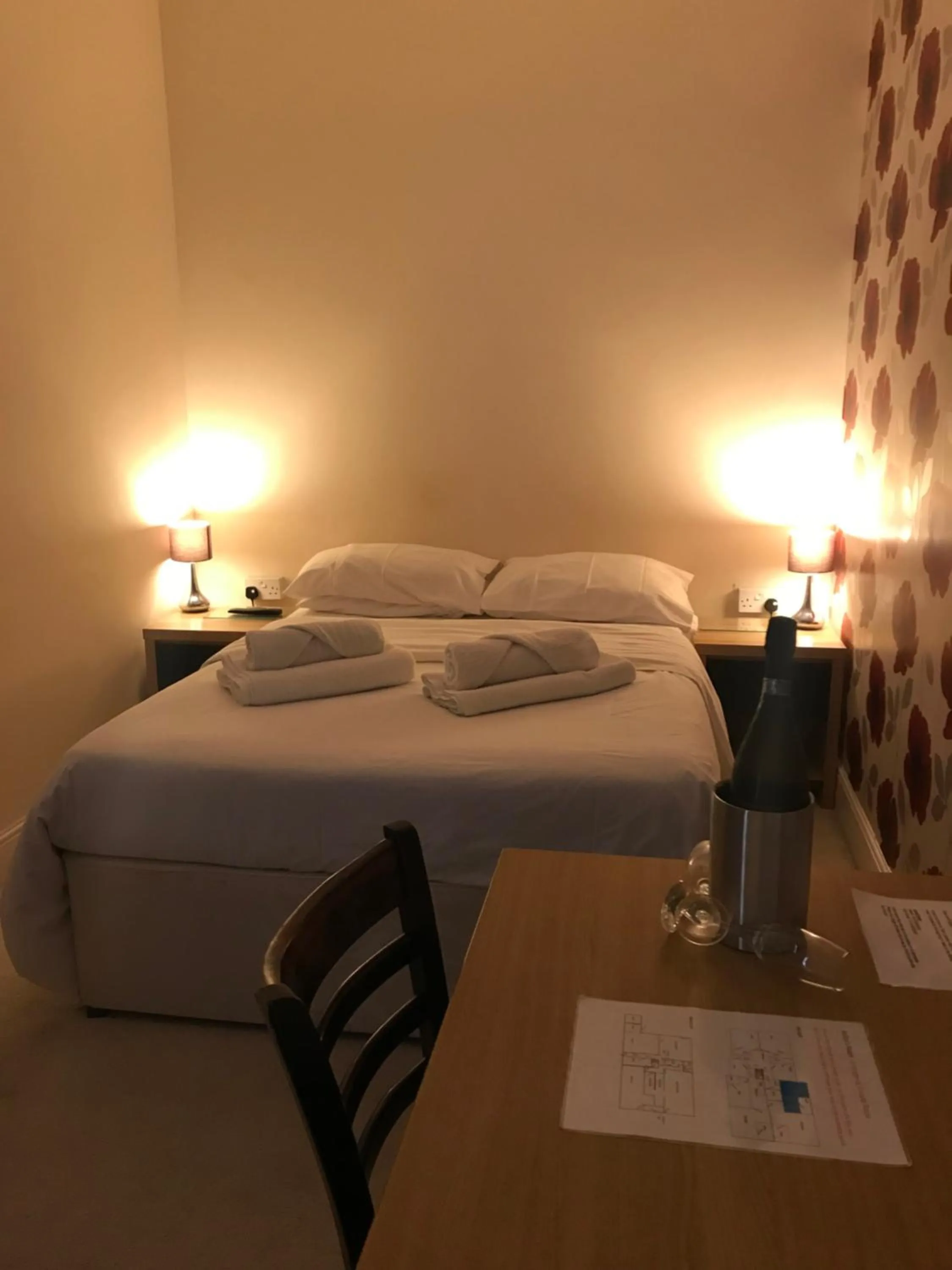 Bed in The Harp Freehouse and Guesthouse