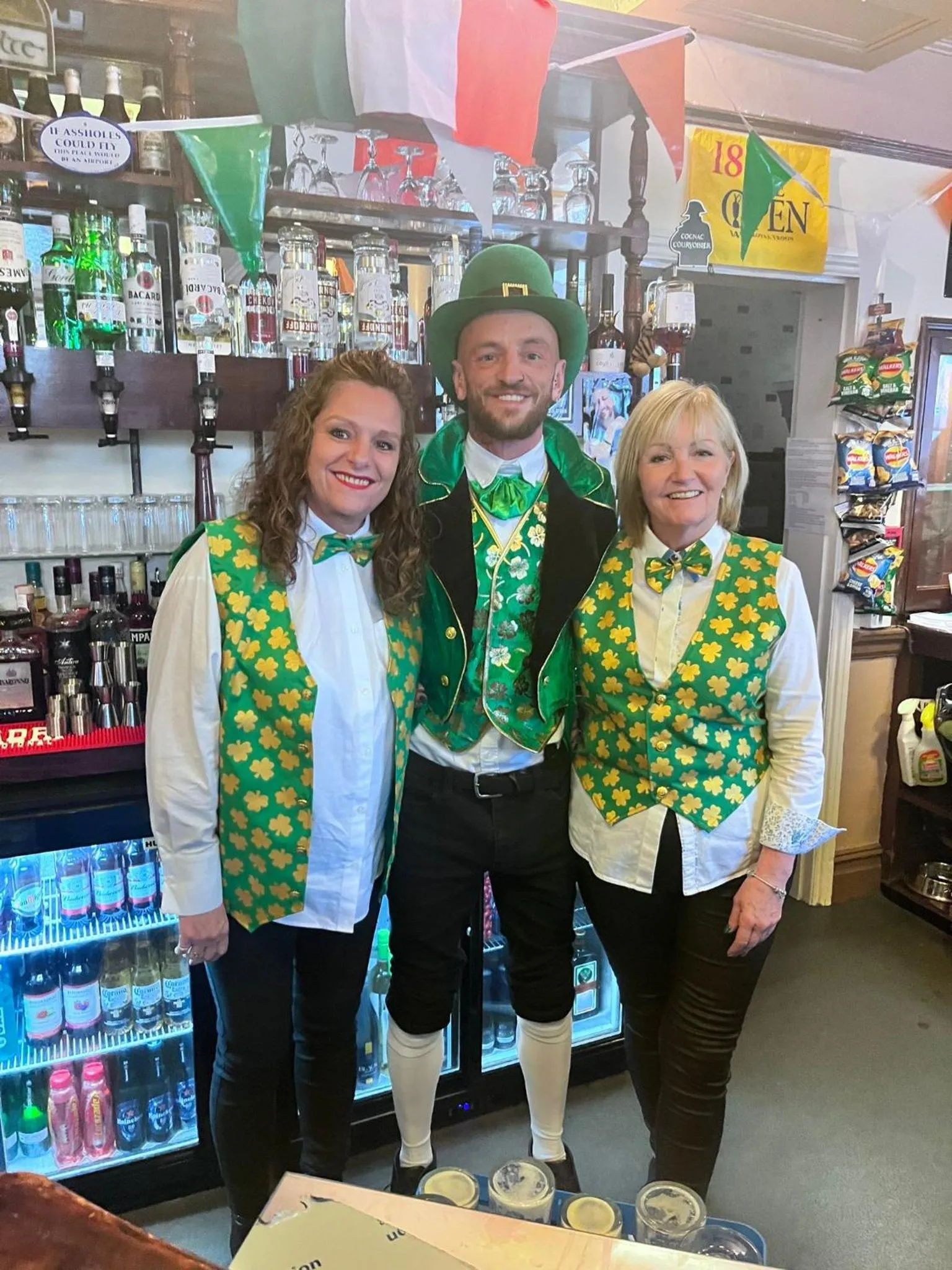 Lounge or bar in The Harp Freehouse and Guesthouse