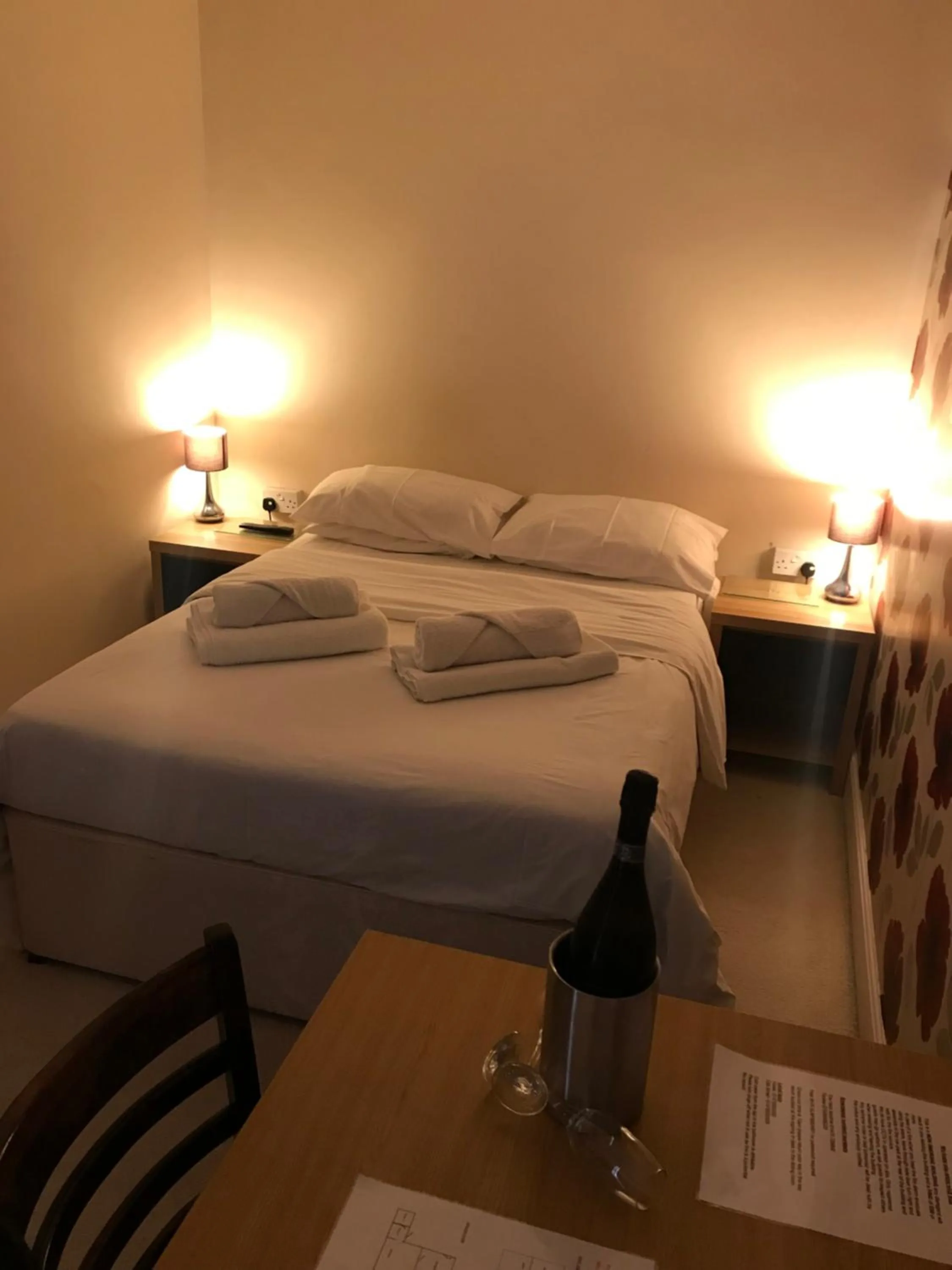 Continental breakfast, Bed in The Harp Freehouse and Guesthouse