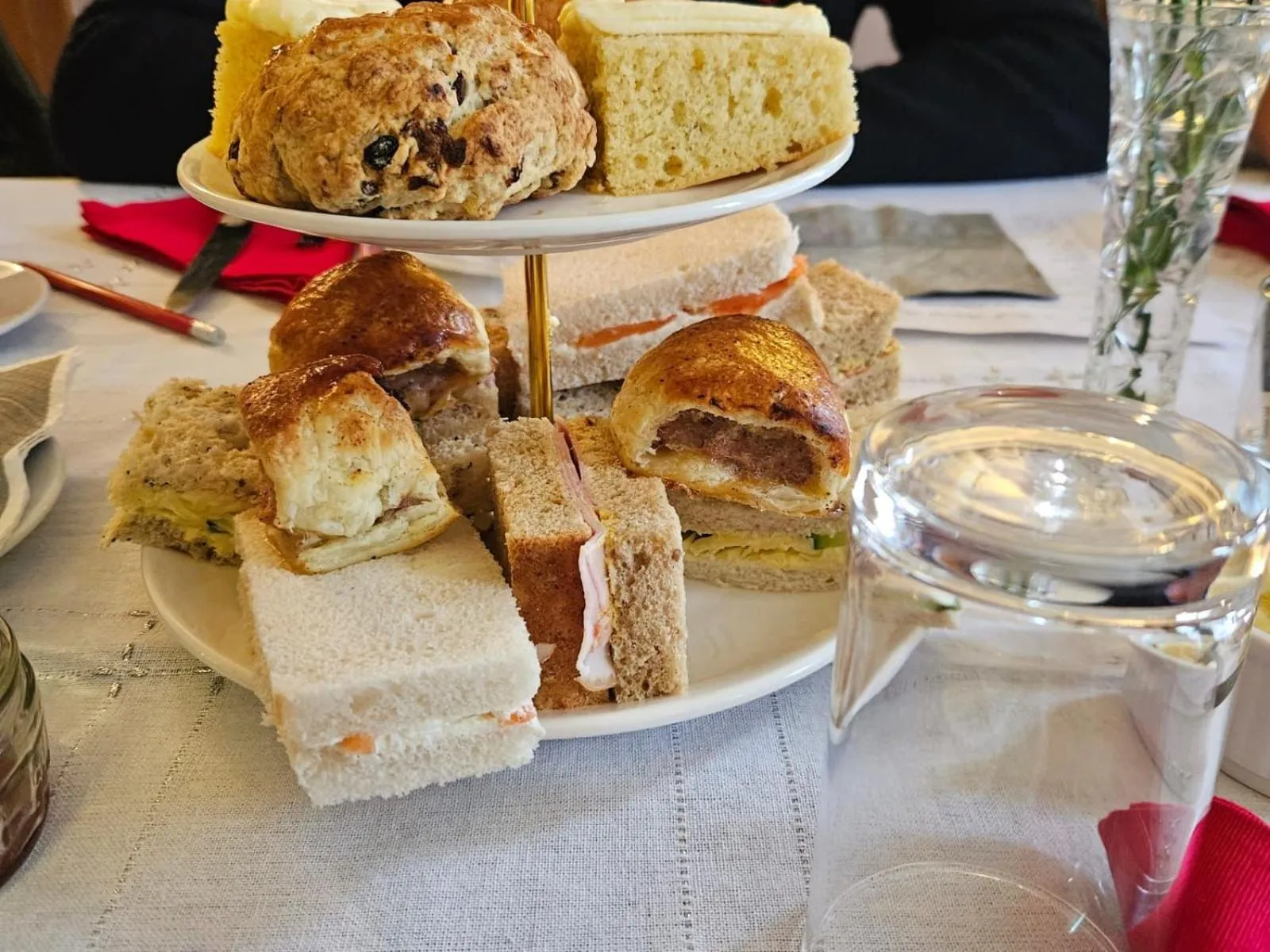 The Harp Freehouse and Guesthouse