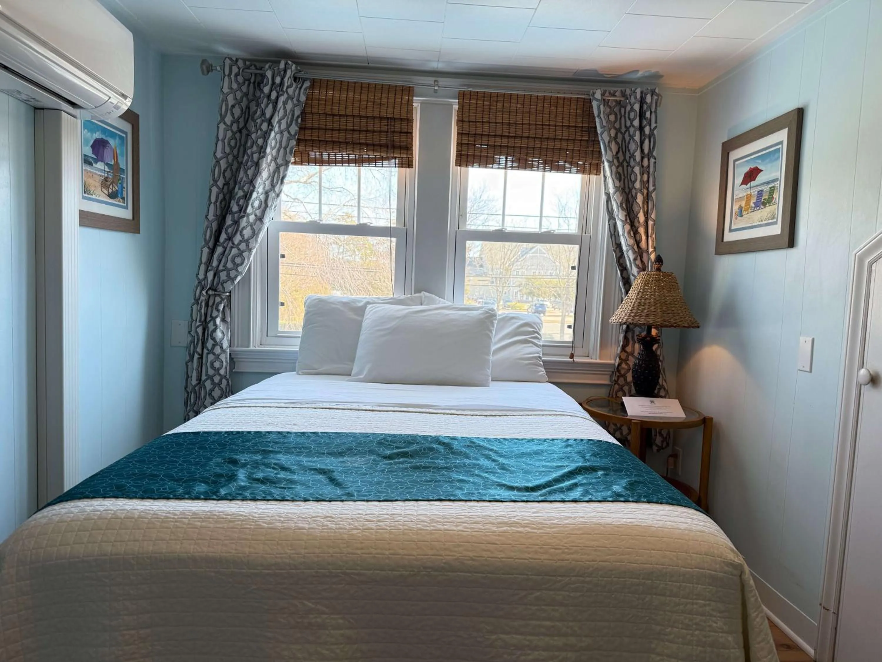 Bed in Island Guesthouse and Motel OBX