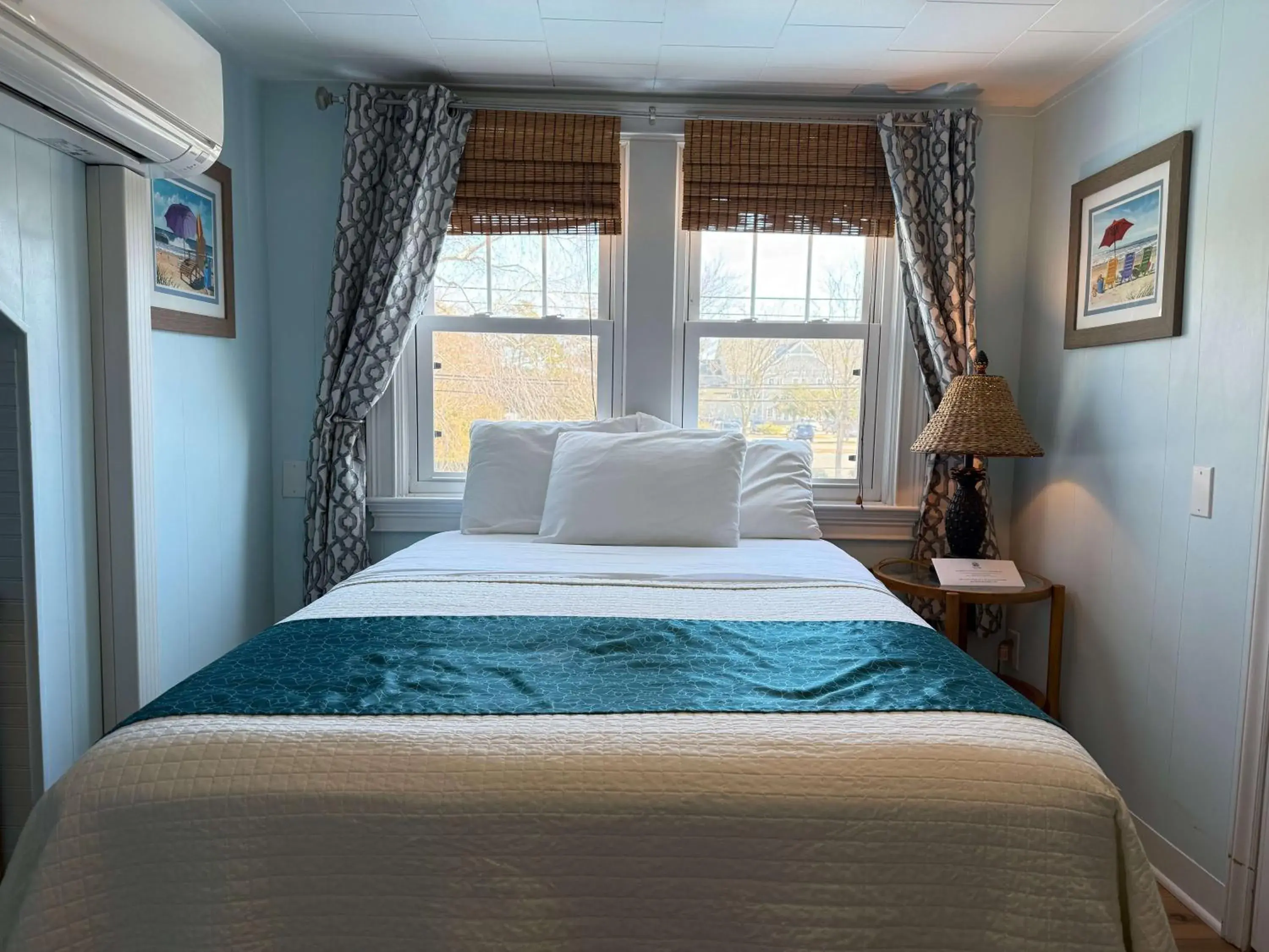 Small Double Room in Island Guesthouse and Motel OBX Small Double Room in Island Guesthouse and Motel OBX