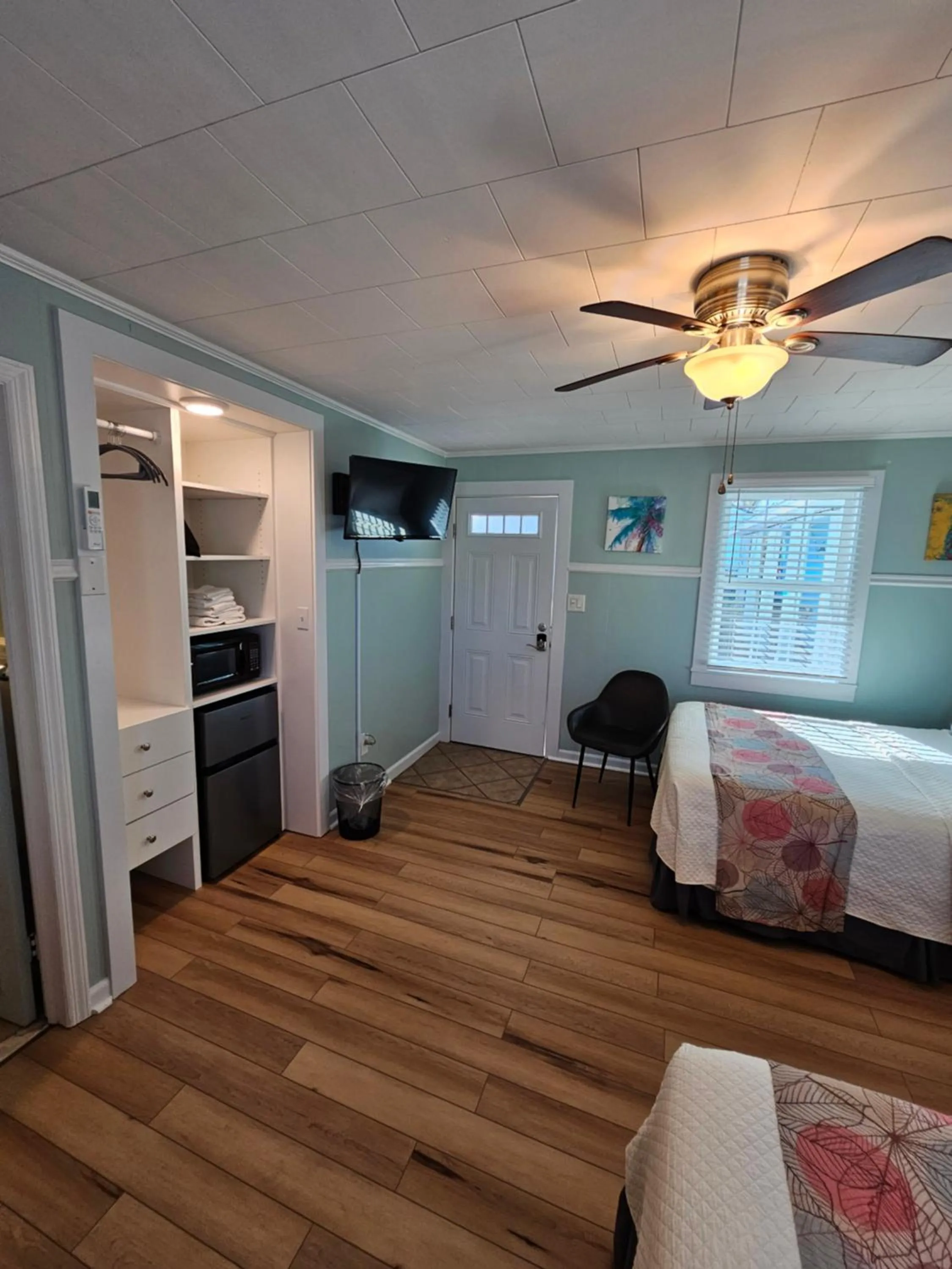 Bed in Island Guesthouse and Motel OBX