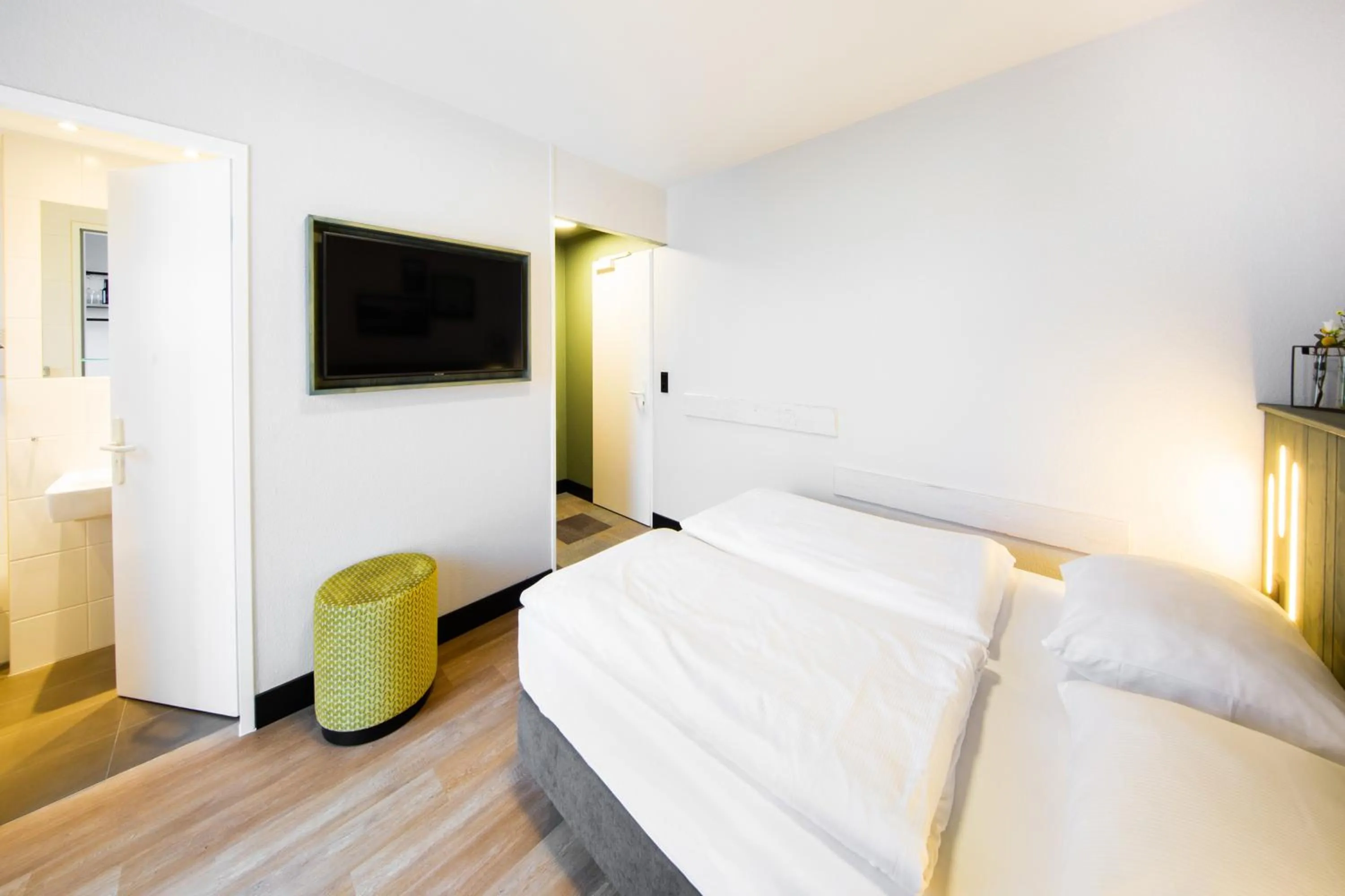 TV and multimedia, Bed in fjord hotel berlin