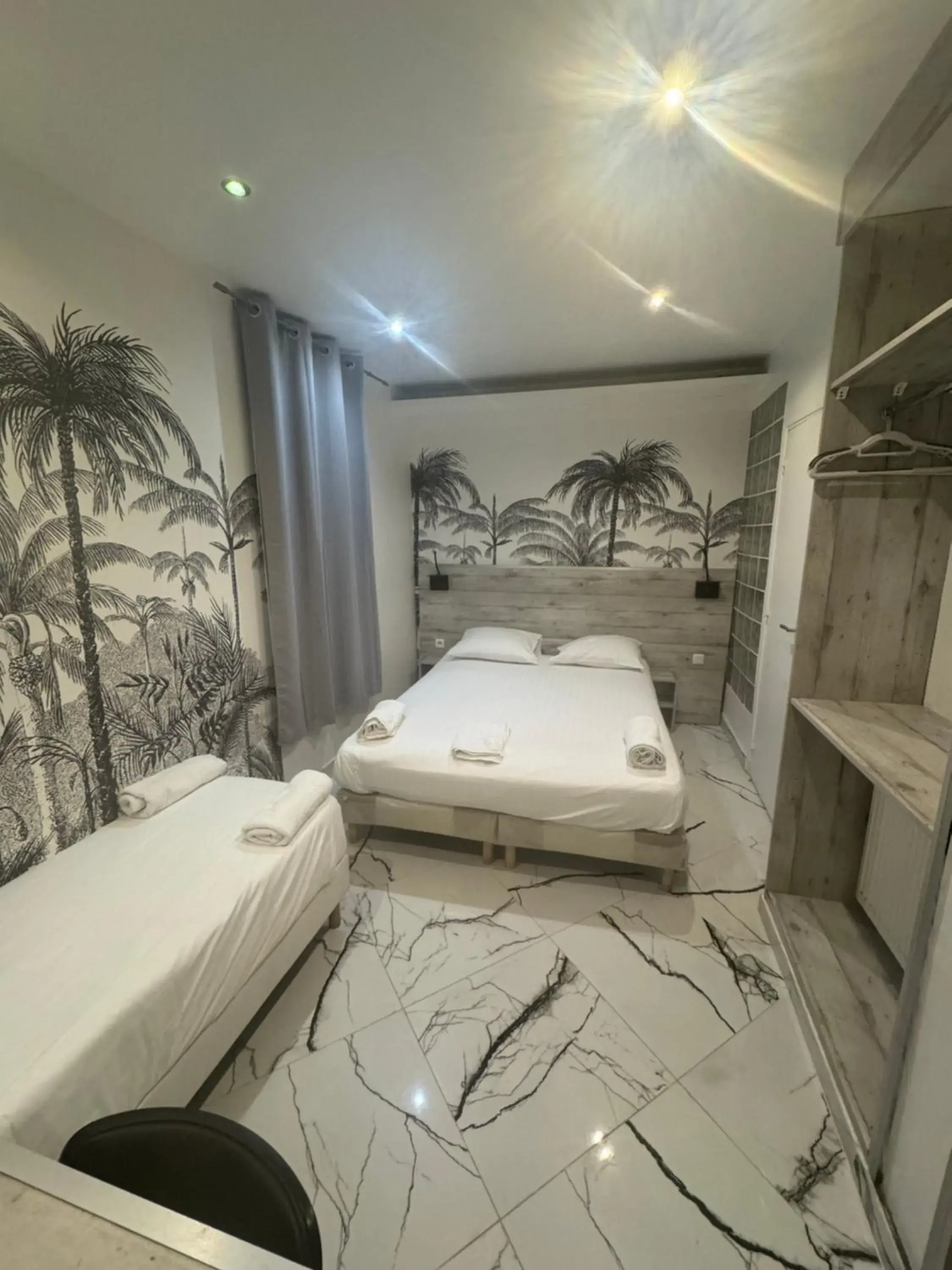 Superior Double Room in Modern's Hotel Superior Double Room in Modern's Hotel