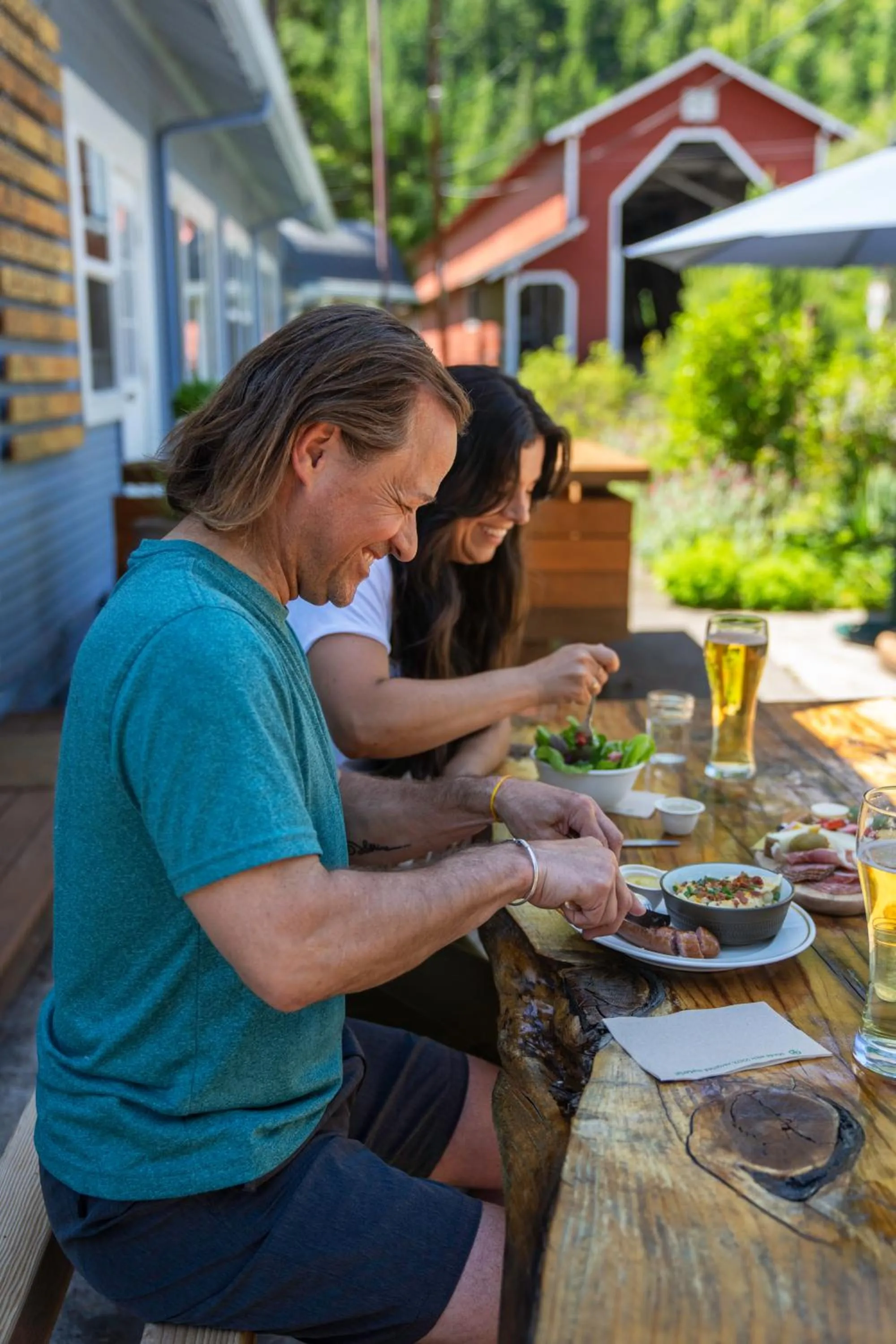 Patio in Westfir Lodge & Mountain Market