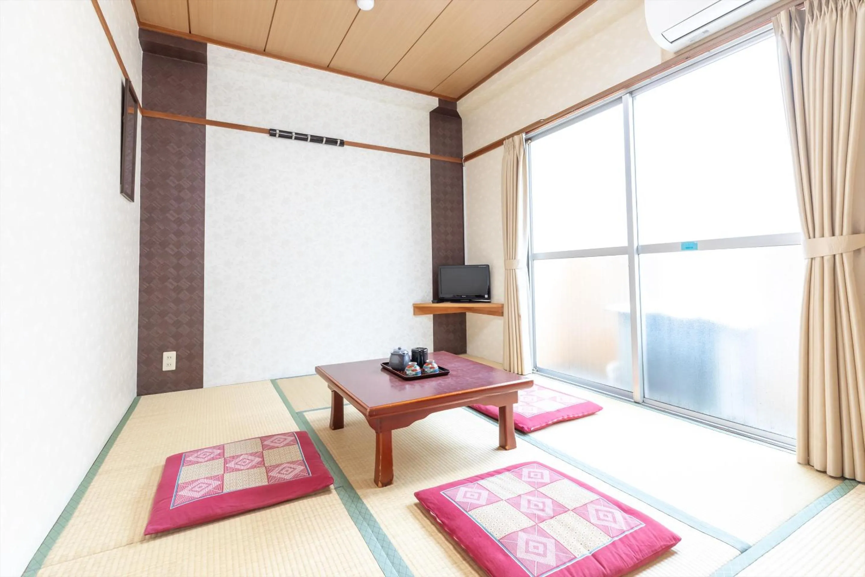 Photo of the whole room, Bed in Business Ryokan Akashiya Annex