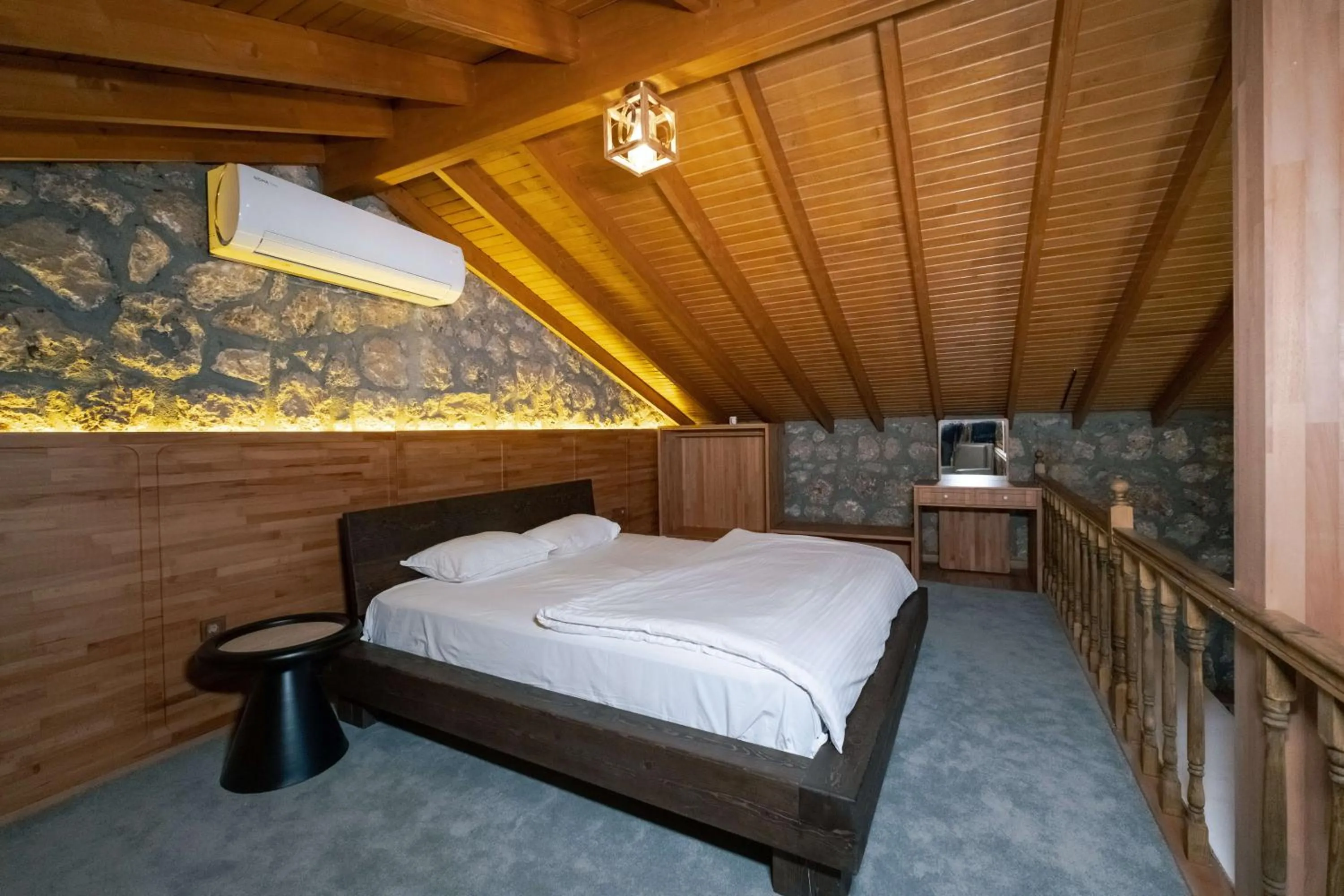 Bed in Botanik Göl Evleri