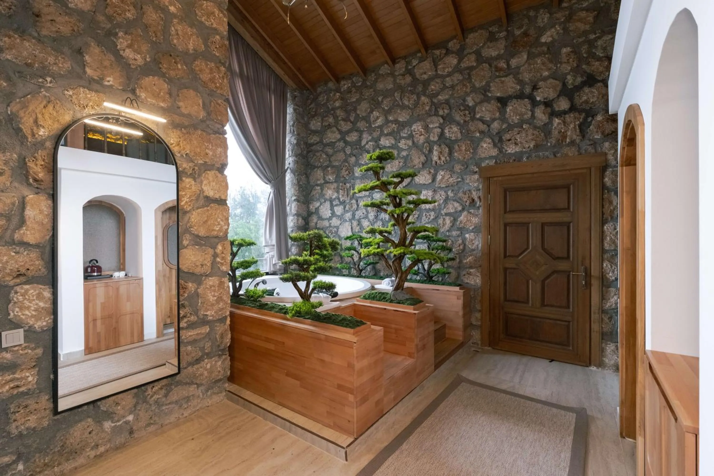 Bath in Botanik Göl Evleri