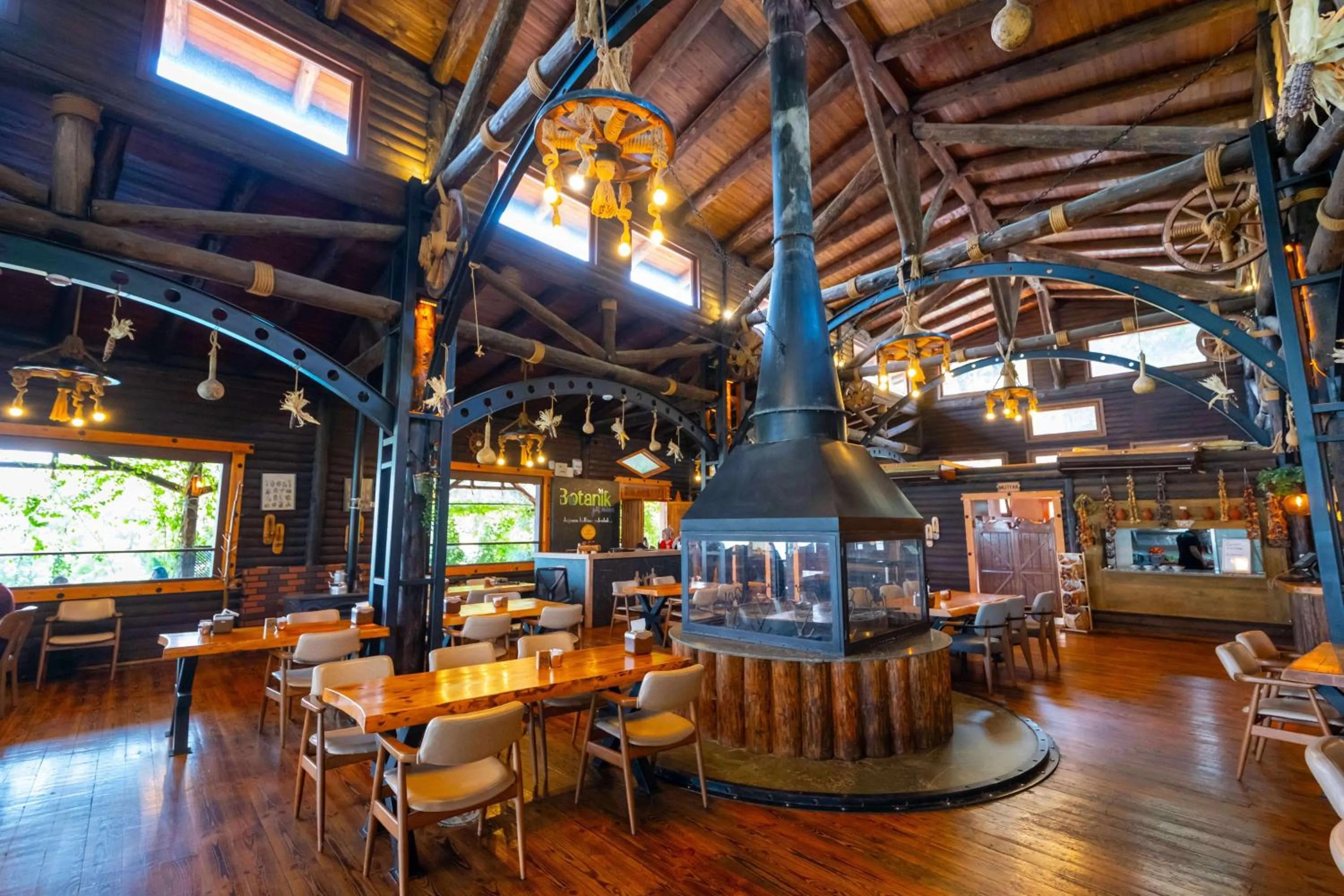 Restaurant/places to eat in Botanik Göl Evleri