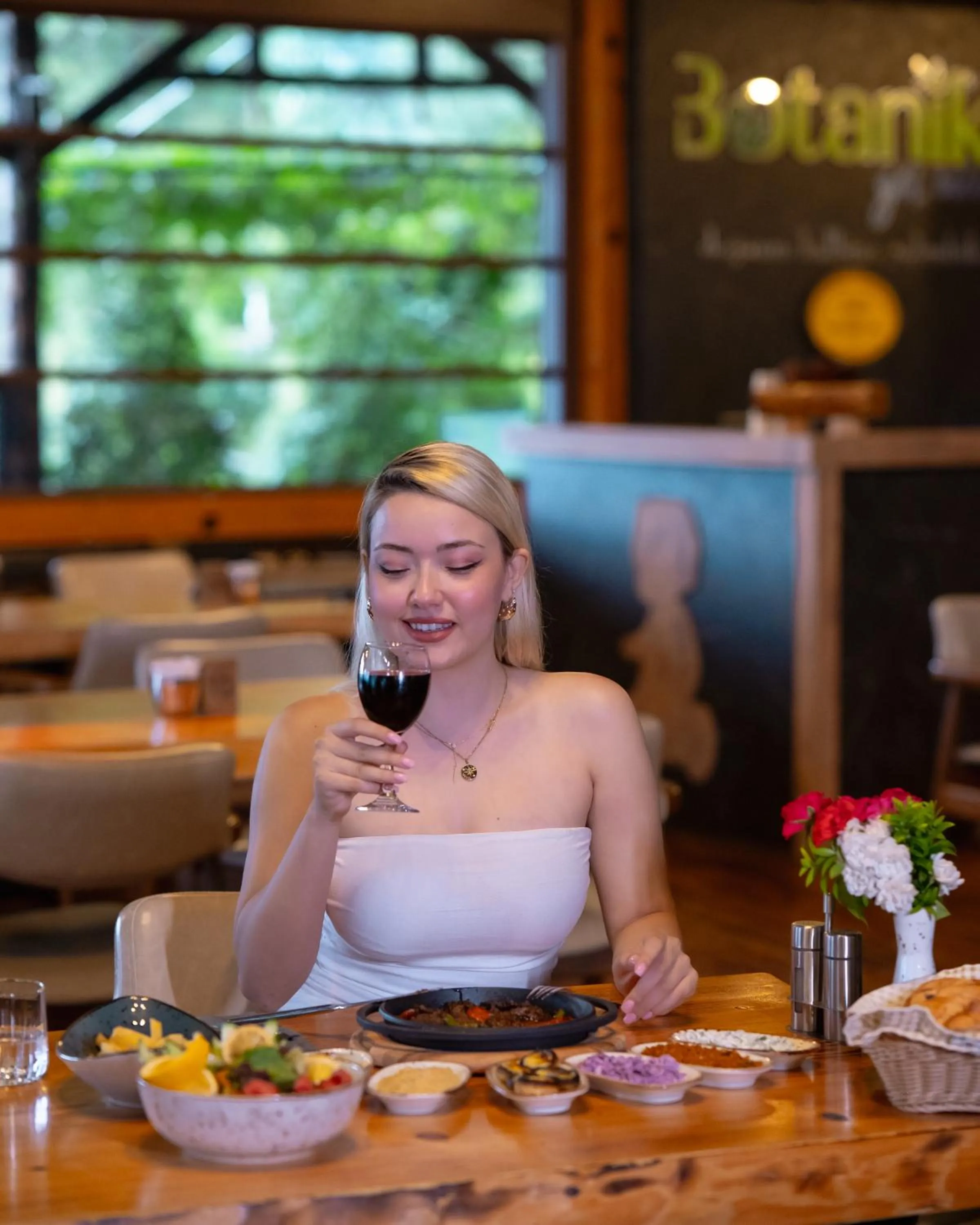 Lounge or bar in Botanik Göl Evleri