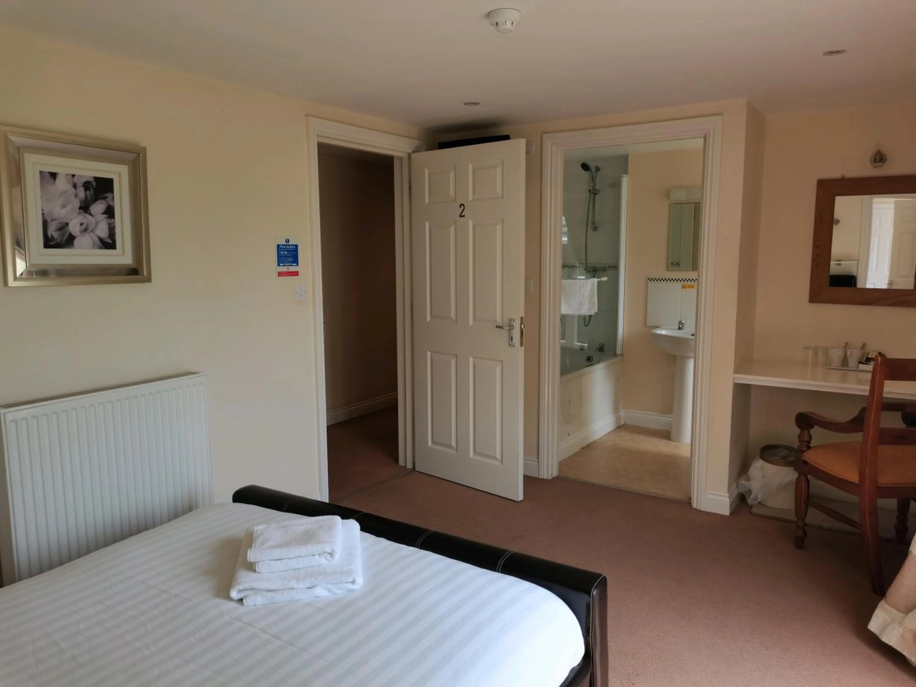 Bedroom in Mather House Retreat