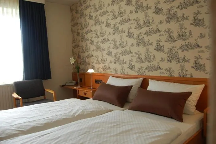 Dining area, Bed in Hotel & Restaurant Schröder