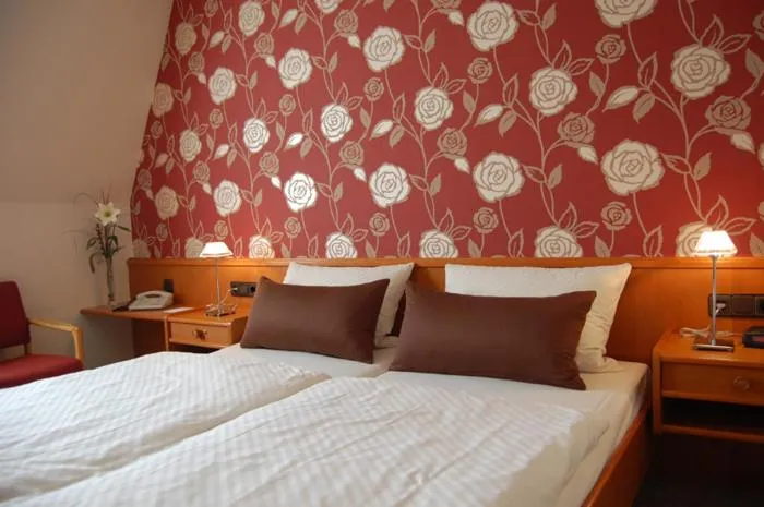 Bedroom, Bed in Hotel & Restaurant Schröder