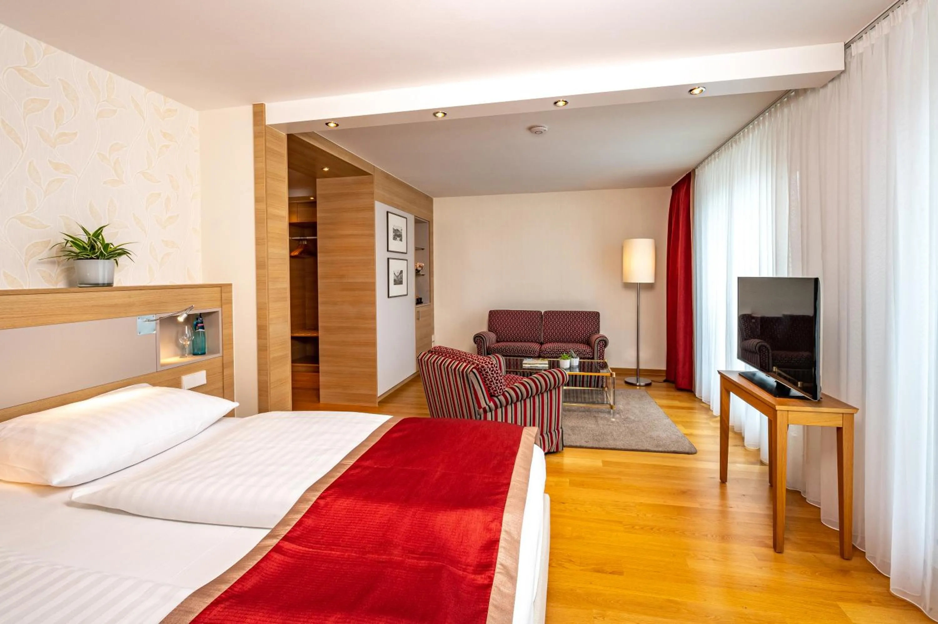 Photo of the whole room, Bed in Hotel Stadt Freiburg