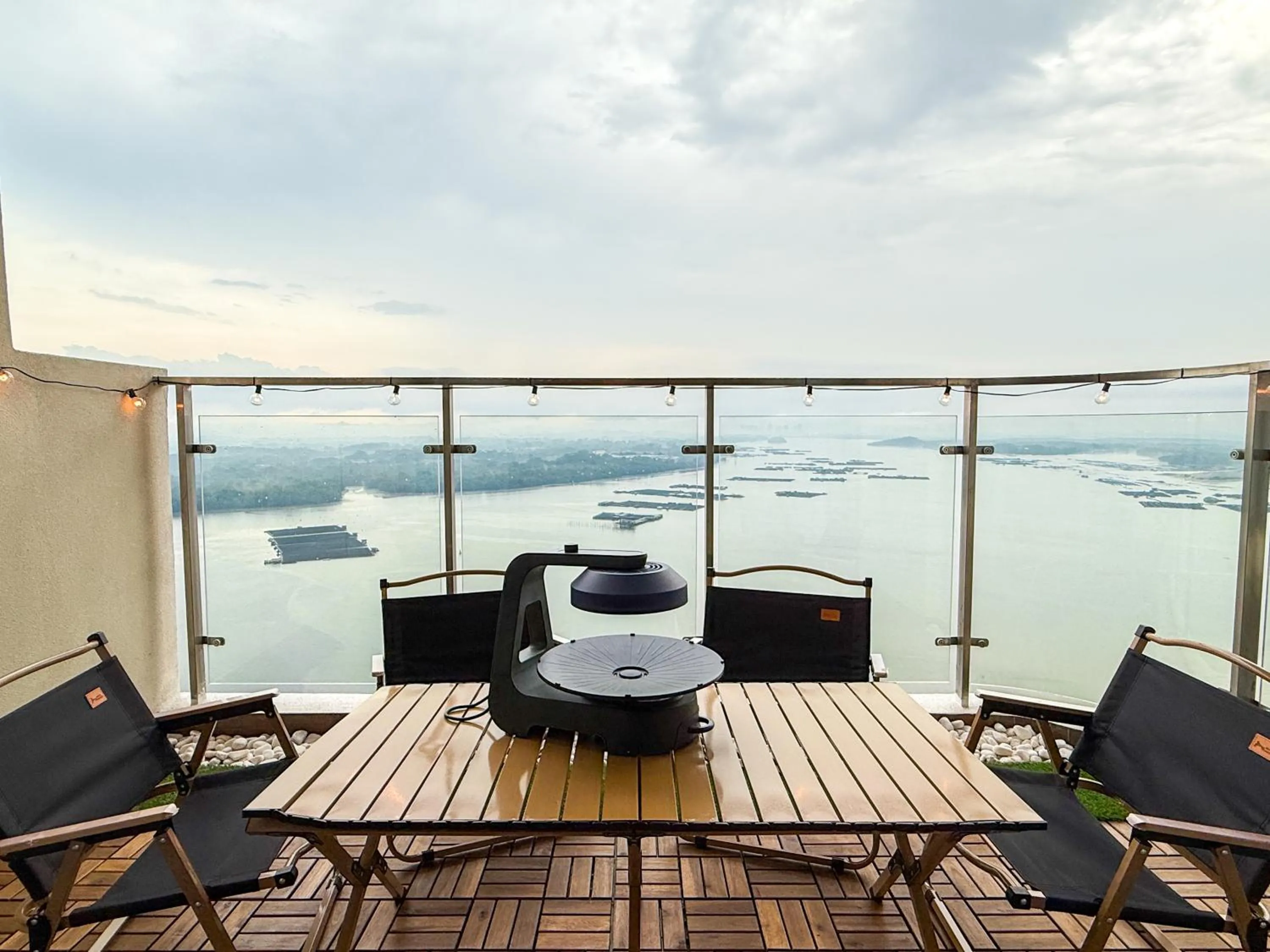 Country Garden Seaview Suite by Nest Home at Danga Bay