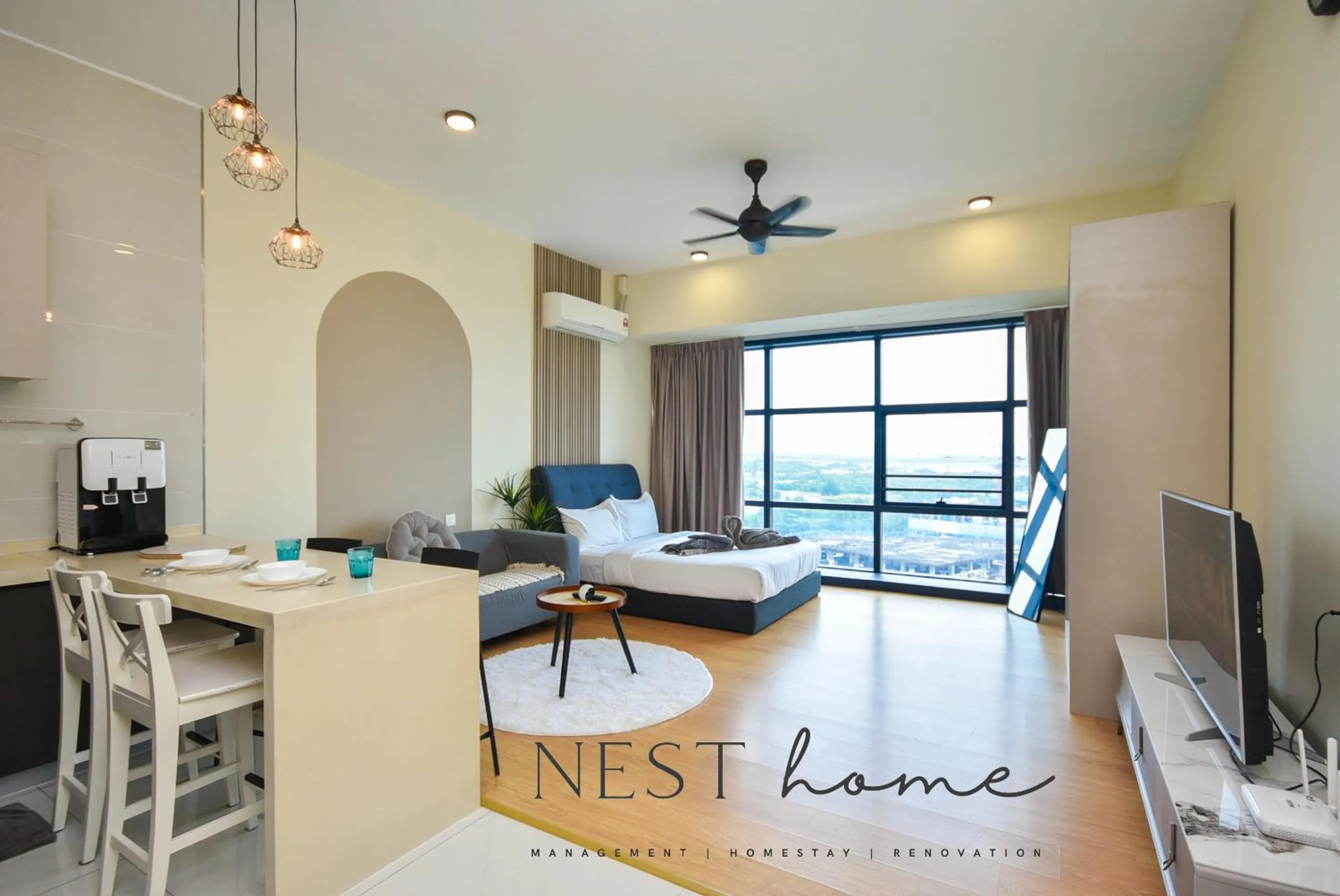 Living room in Country Garden Seaview Suite by Nest Home at Danga Bay