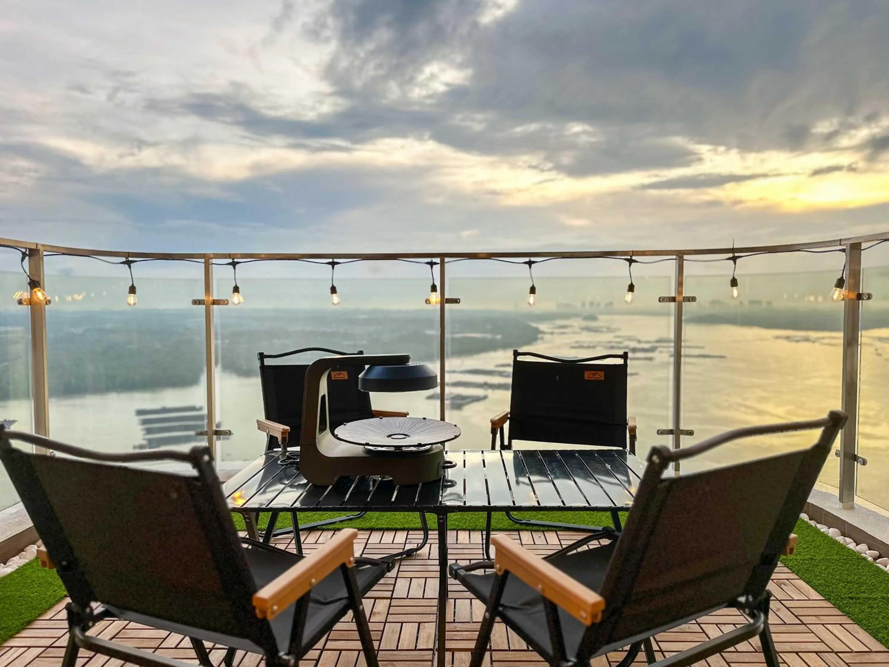 Balcony/Terrace in Country Garden Seaview Suite by Nest Home at Danga Bay