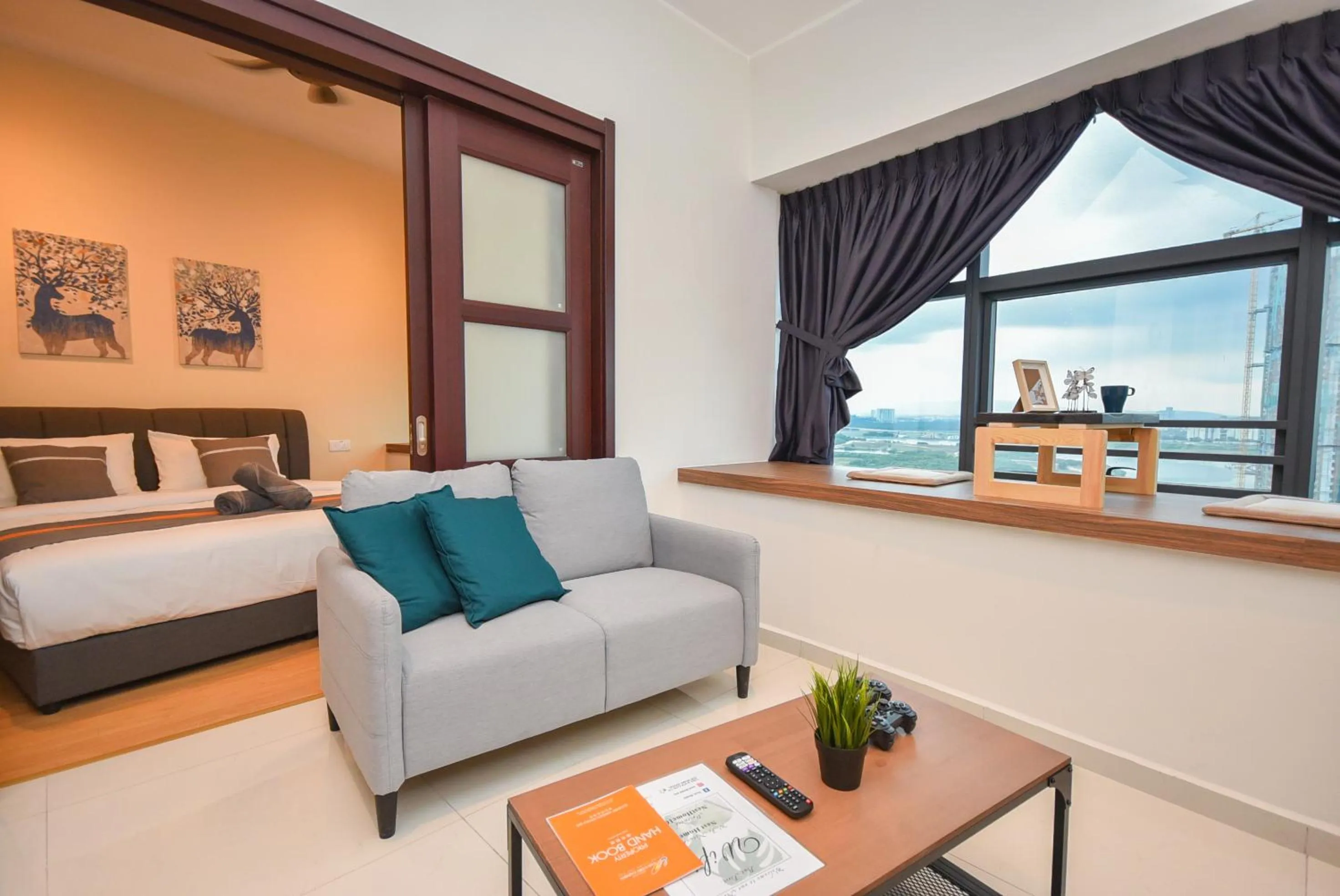 Living room in Country Garden Seaview Suite by Nest Home at Danga Bay