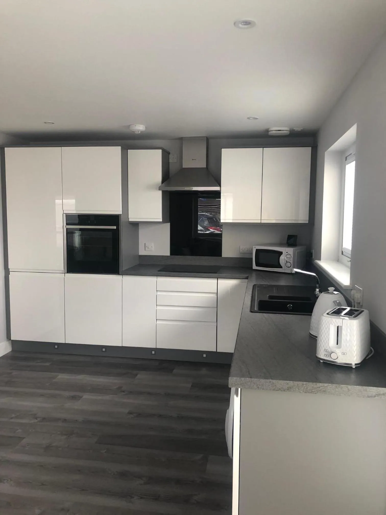 Kitchen or kitchenette in Appin Apartment