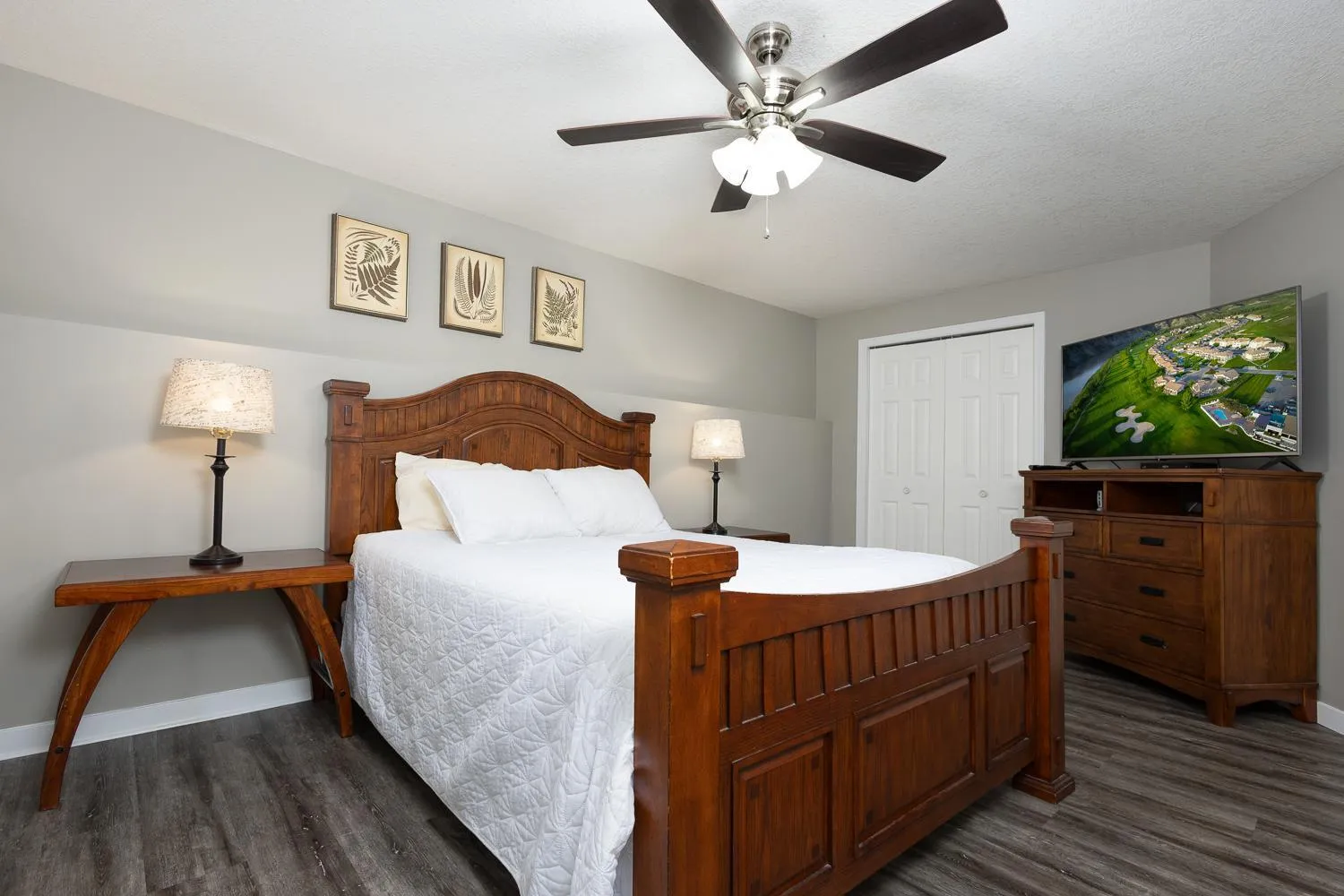 Property building, Bed in Paradise Canyon Golf Resort - Signature Walkout Condo 380