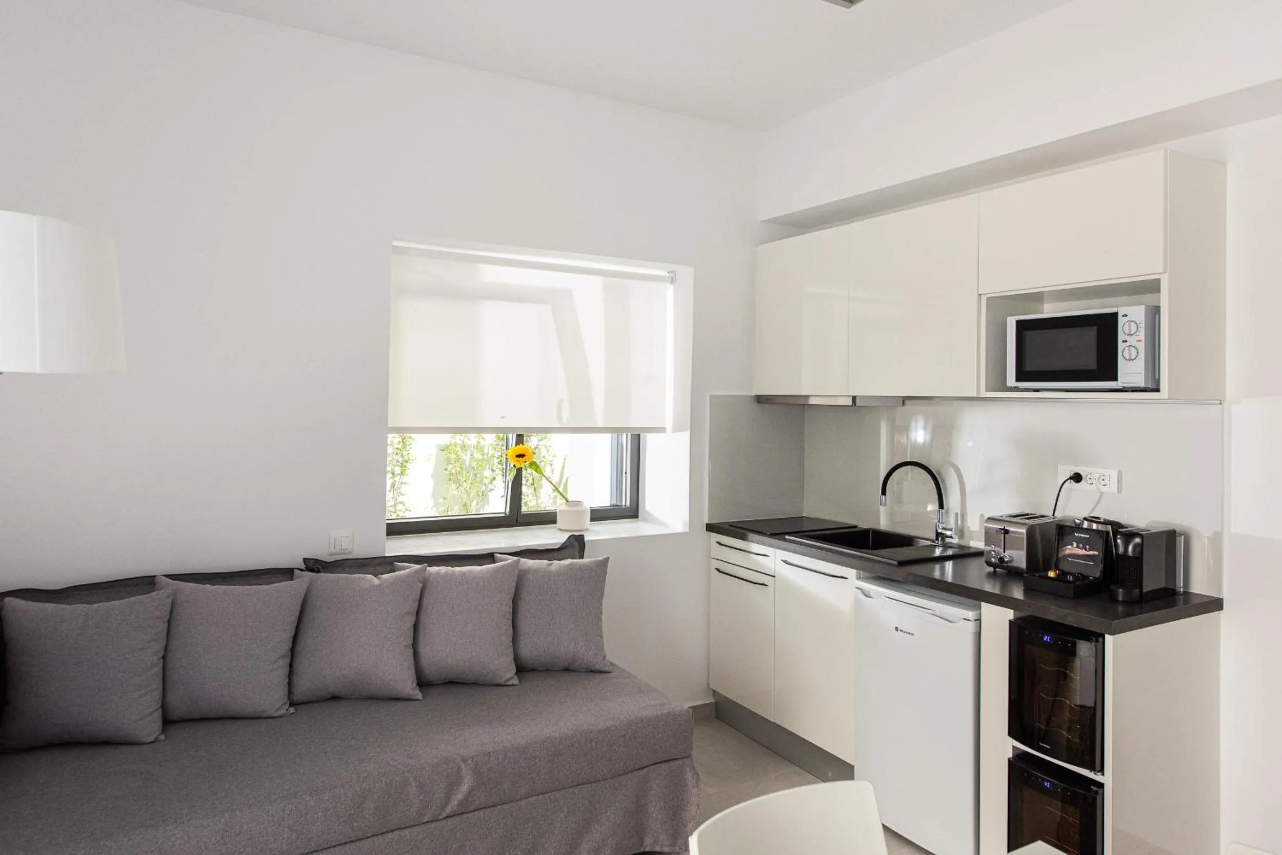 Kitchen or kitchenette in Cozy Corner Luxury Apartments
