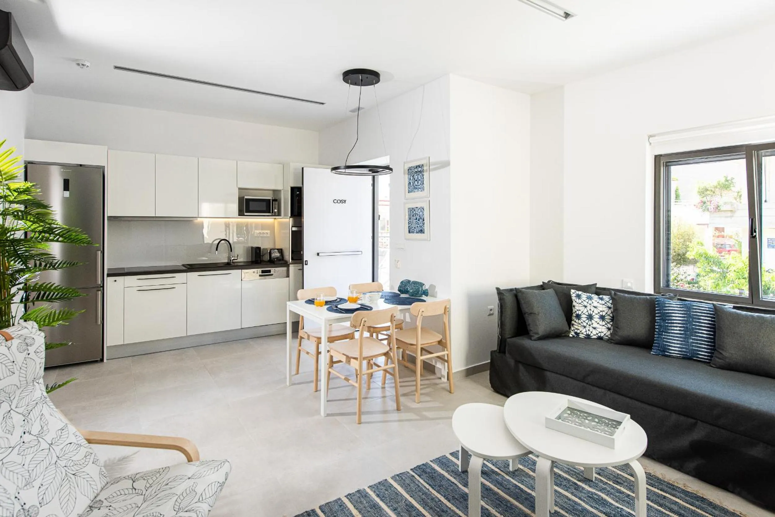 Kitchen or kitchenette in Cozy Corner Luxury Apartments