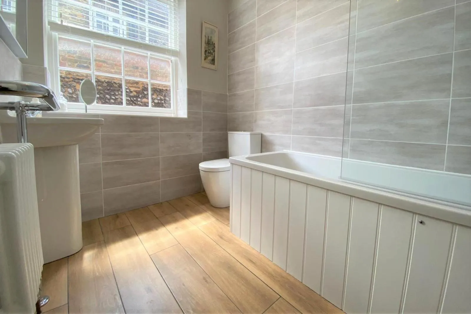 Bathroom in Delf Stream, close to town with lovely sunny terrace