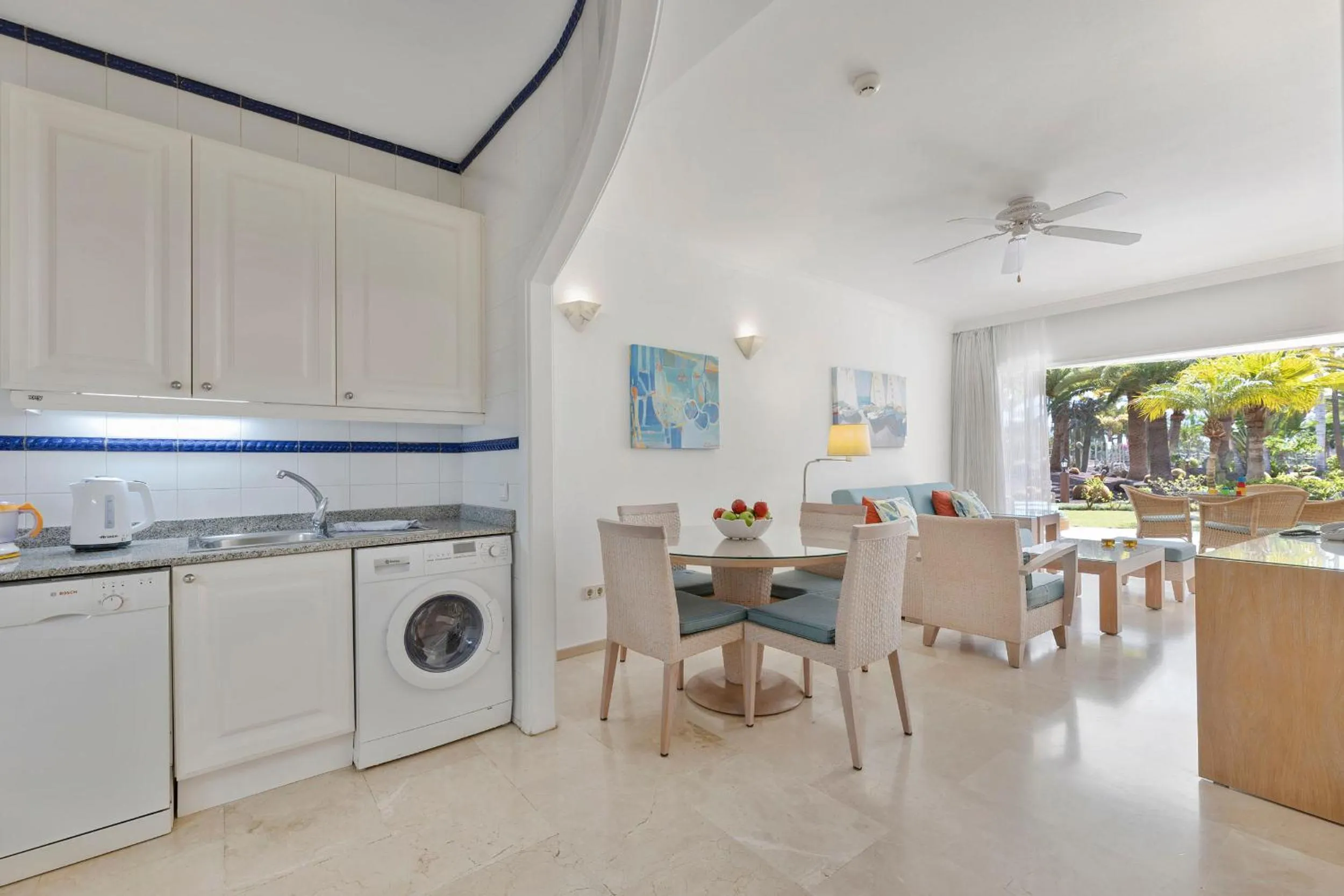 Kitchen or kitchenette in Anfi del Mar 1