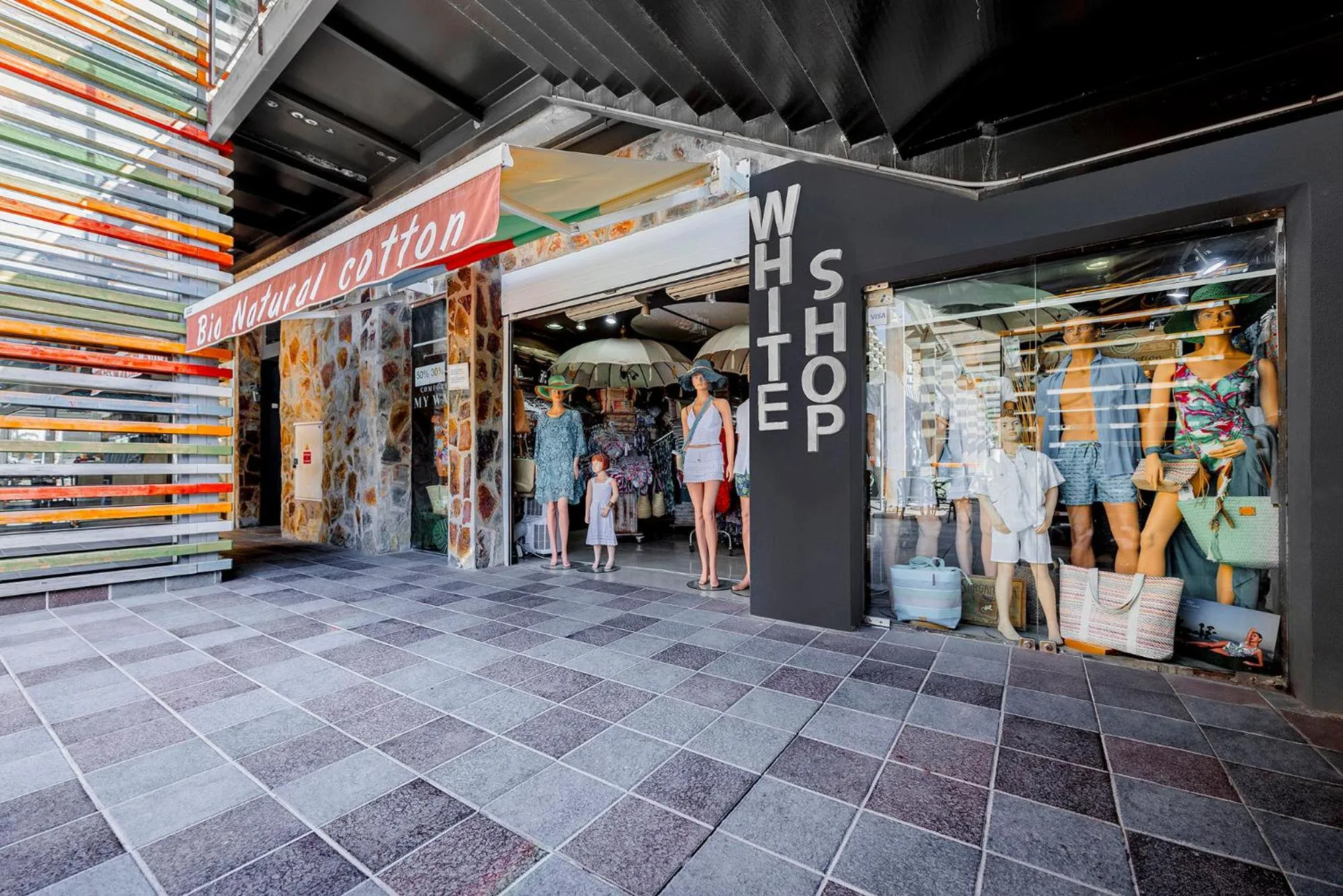 On-site shops in Anfi del Mar 1