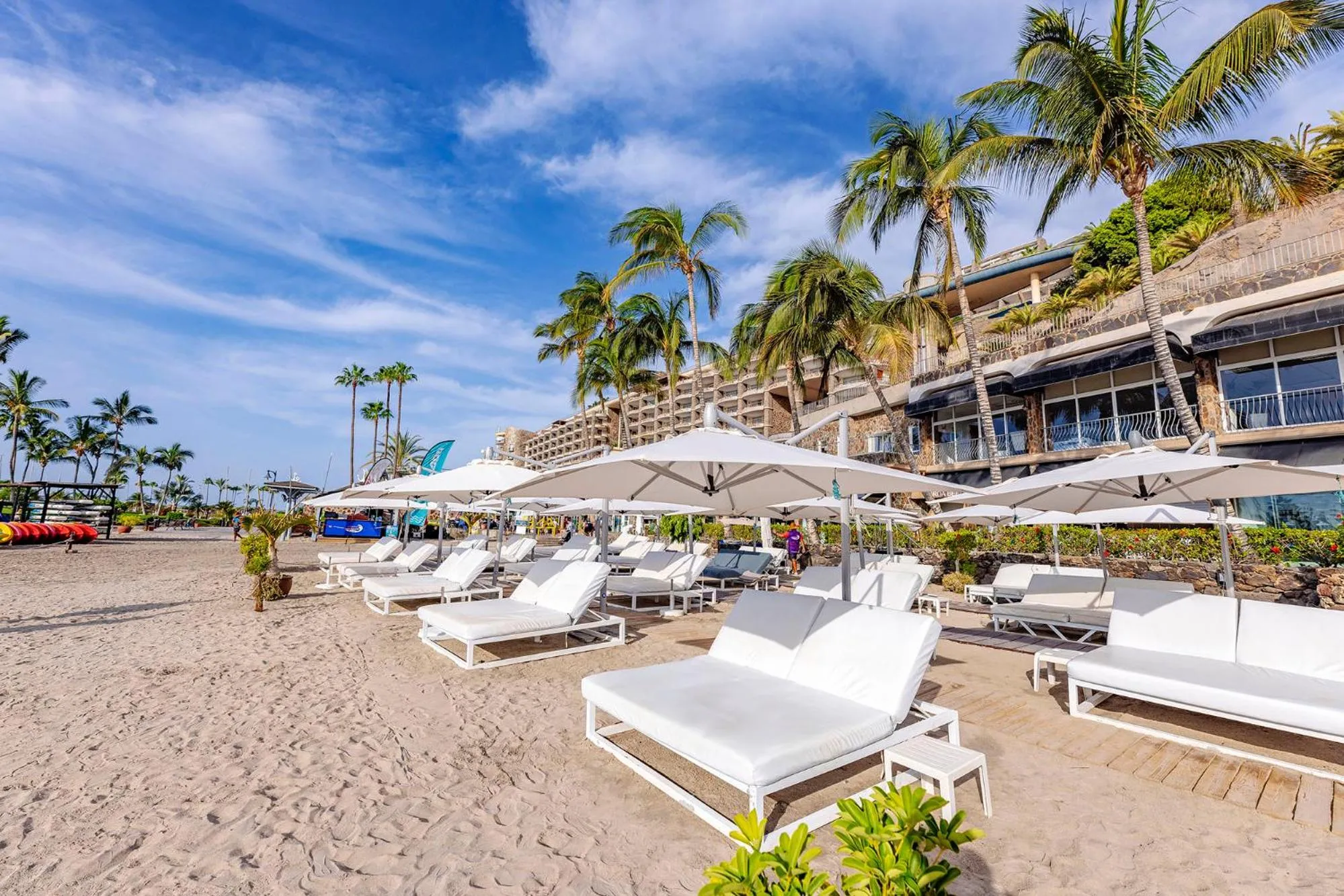 Beach in Anfi del Mar 1