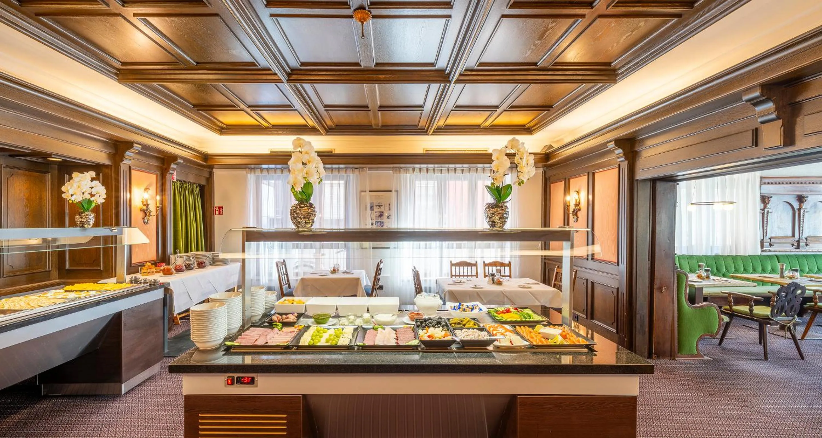 Buffet breakfast in PLAZA Hotel Buchhorner Hof