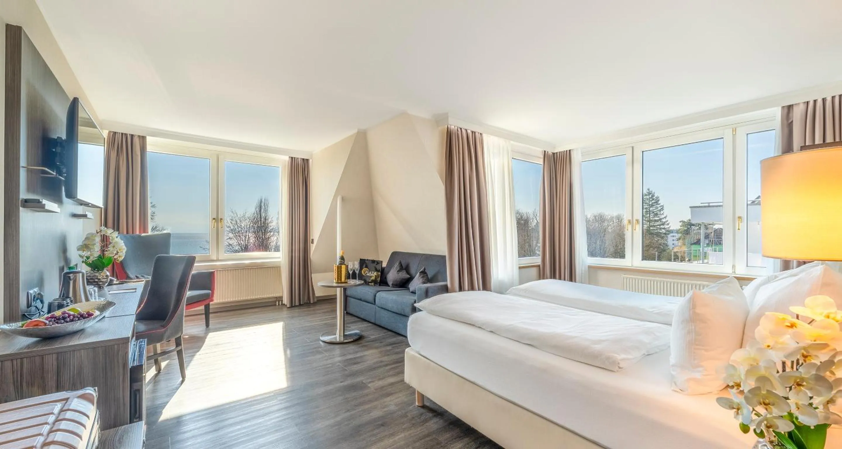 View (from property/room), Bed in PLAZA Hotel Buchhorner Hof