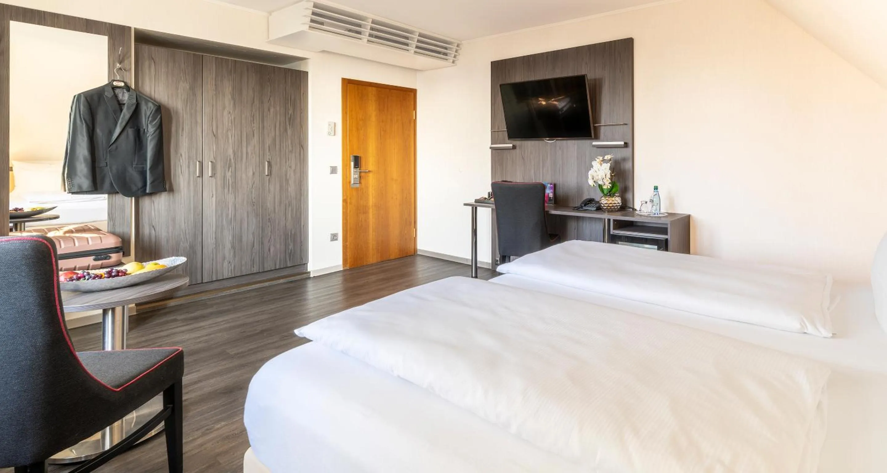 TV and multimedia, Bed in PLAZA Hotel Buchhorner Hof