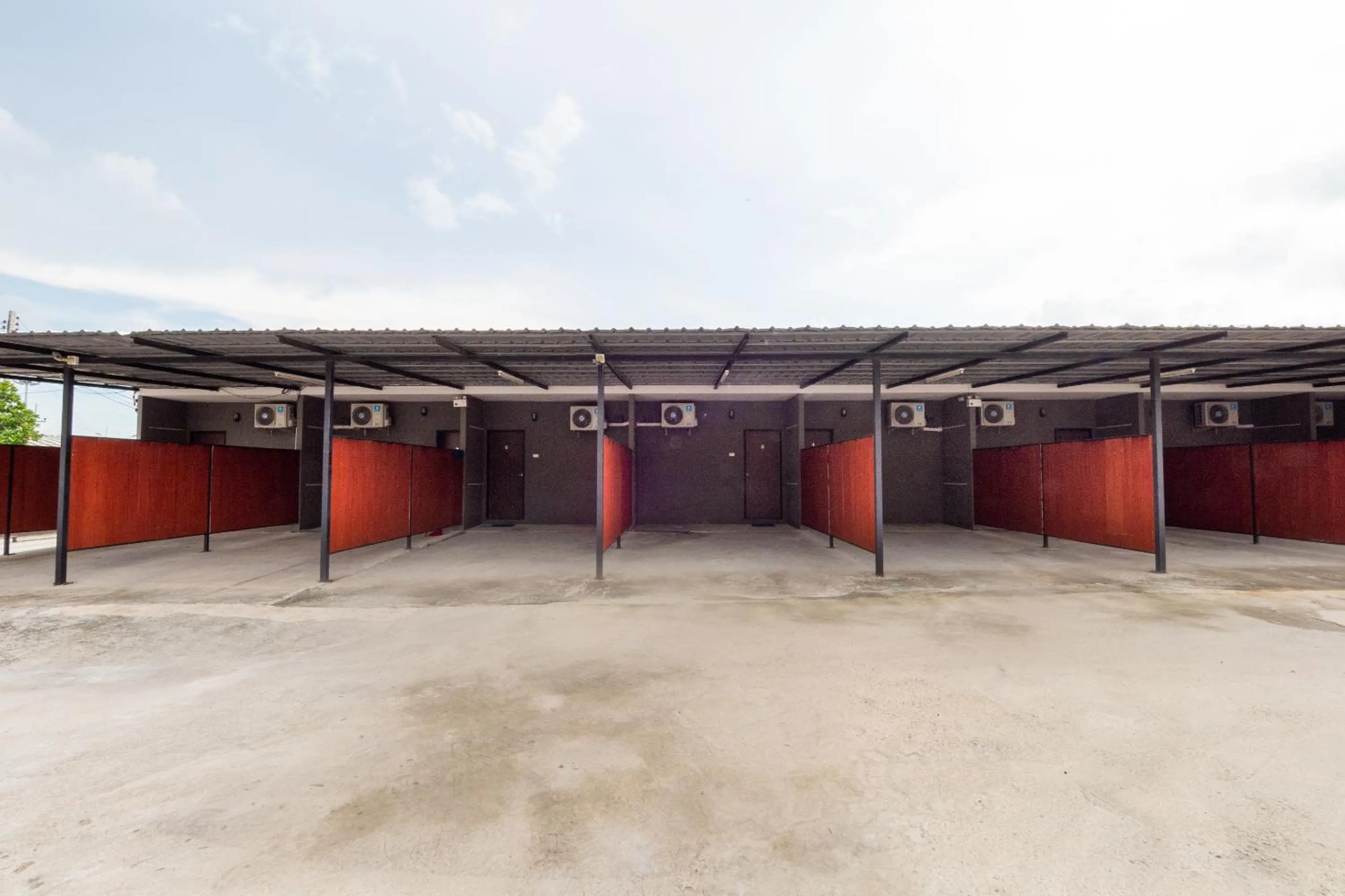 Facade/entrance in OYO 939 69 Resort