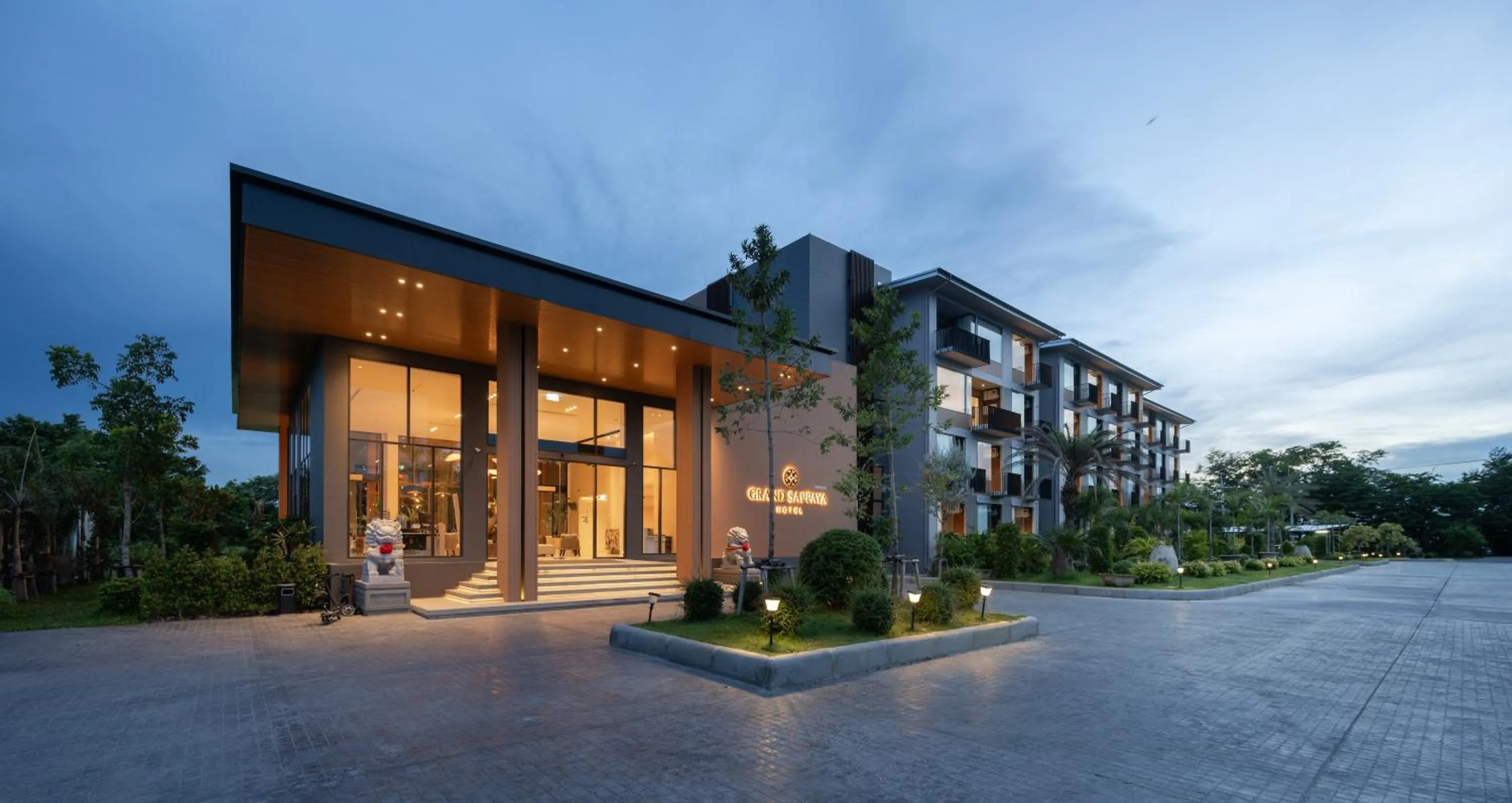 Property building in Sappaya Hotel By Lotus Valley Golf Resort