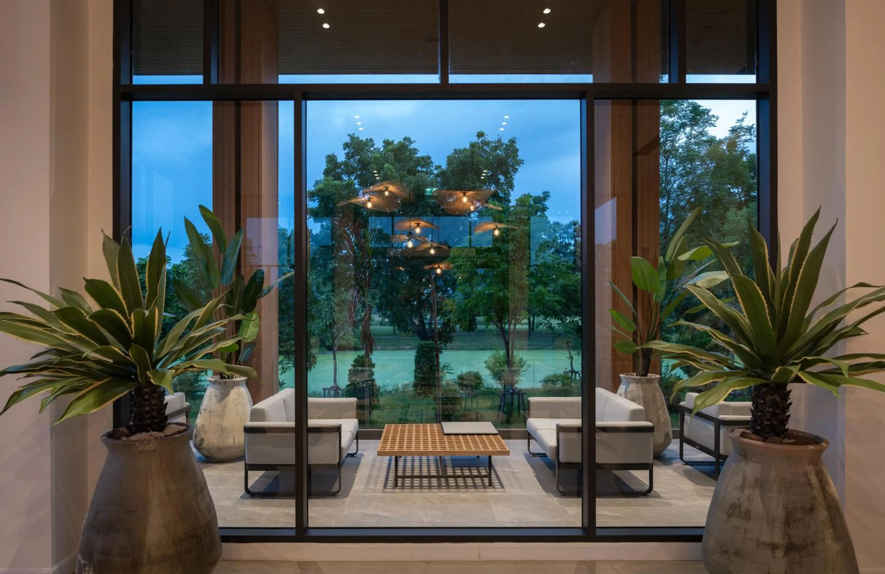 Seating area in Sappaya Hotel By Lotus Valley Golf Resort