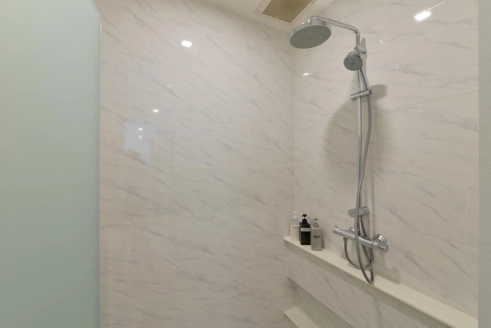 Bathroom in Sappaya Hotel By Lotus Valley Golf Resort